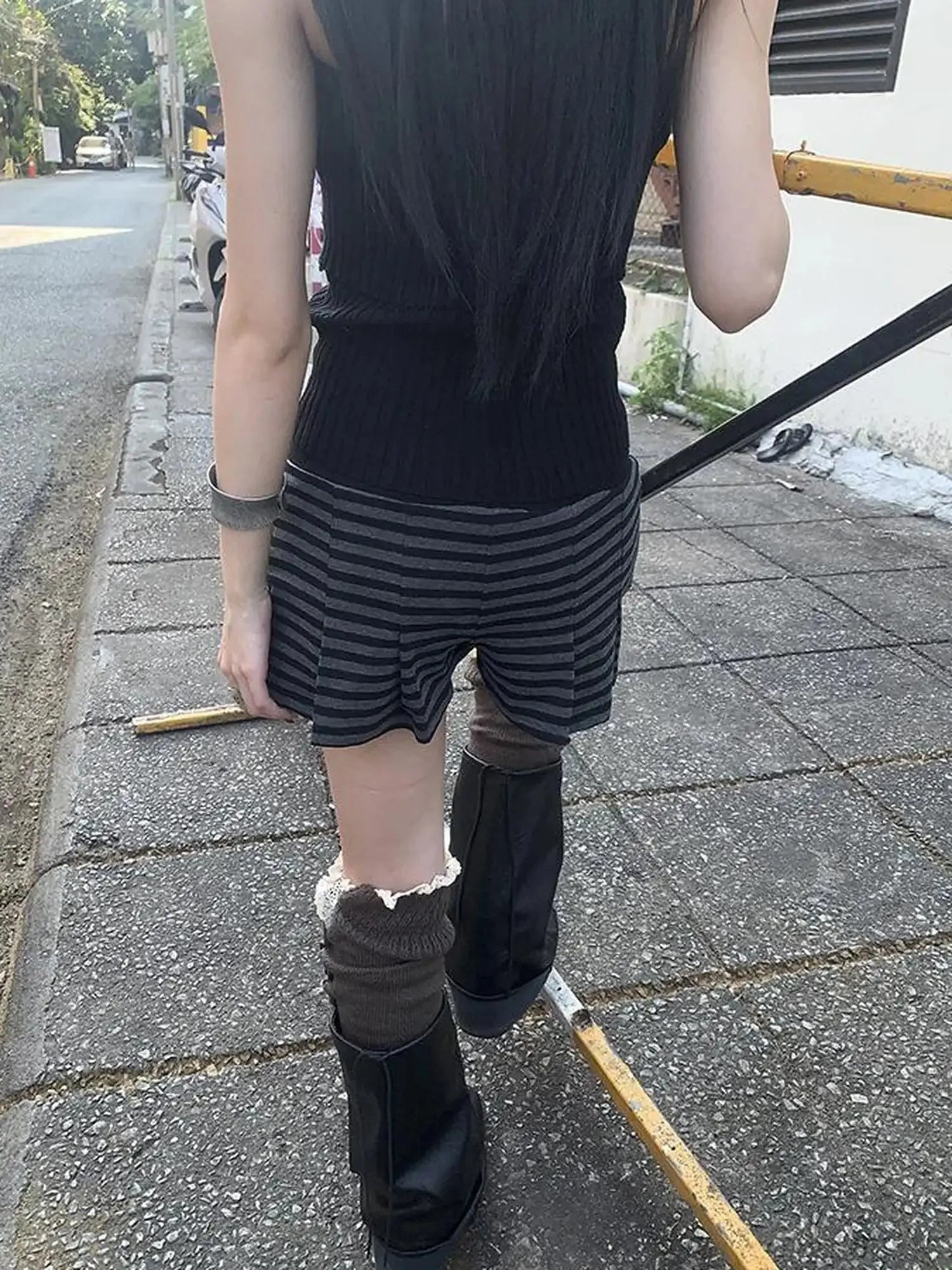 Y2K Low Waist Flap Pocket Pleated Trousers In Black Gray Stripe