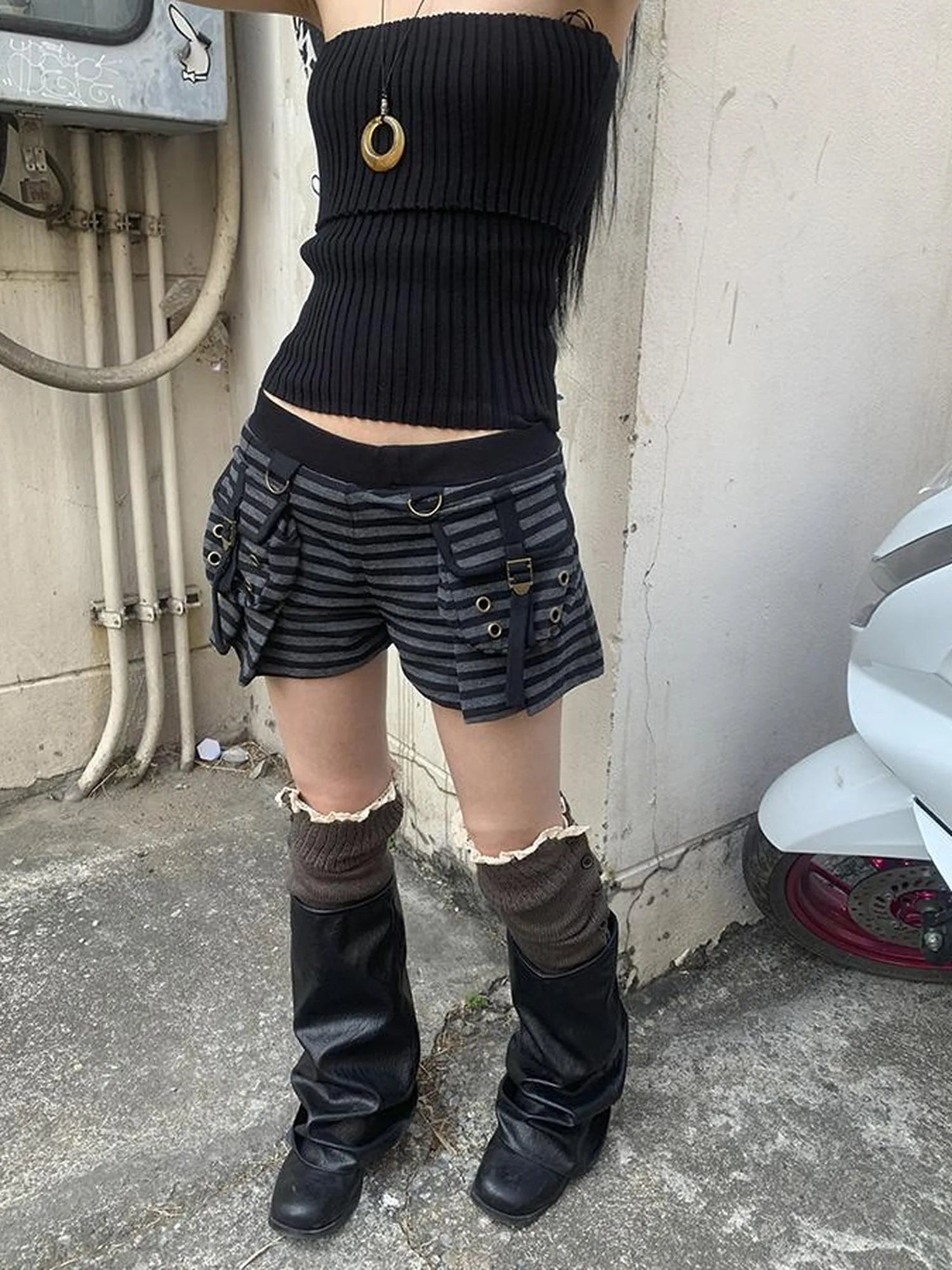 Y2K Low Waist Flap Pocket Pleated Trousers In Black Gray Stripe