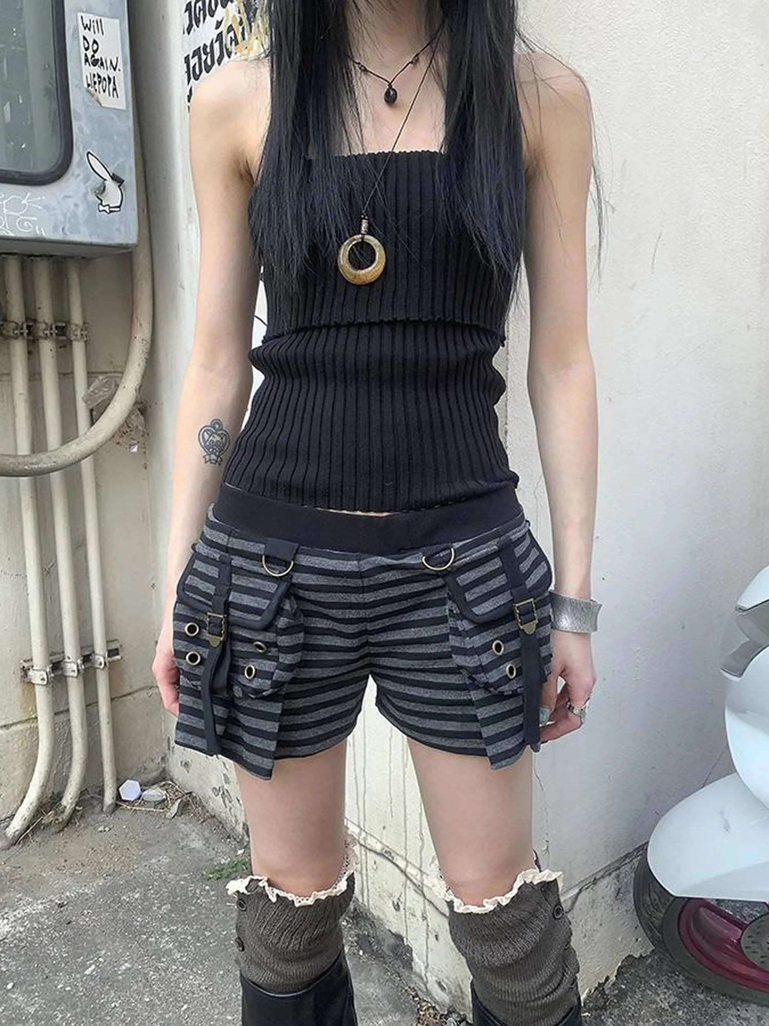 Y2K Low Waist Flap Pocket Pleated Trousers In Black Gray Stripe