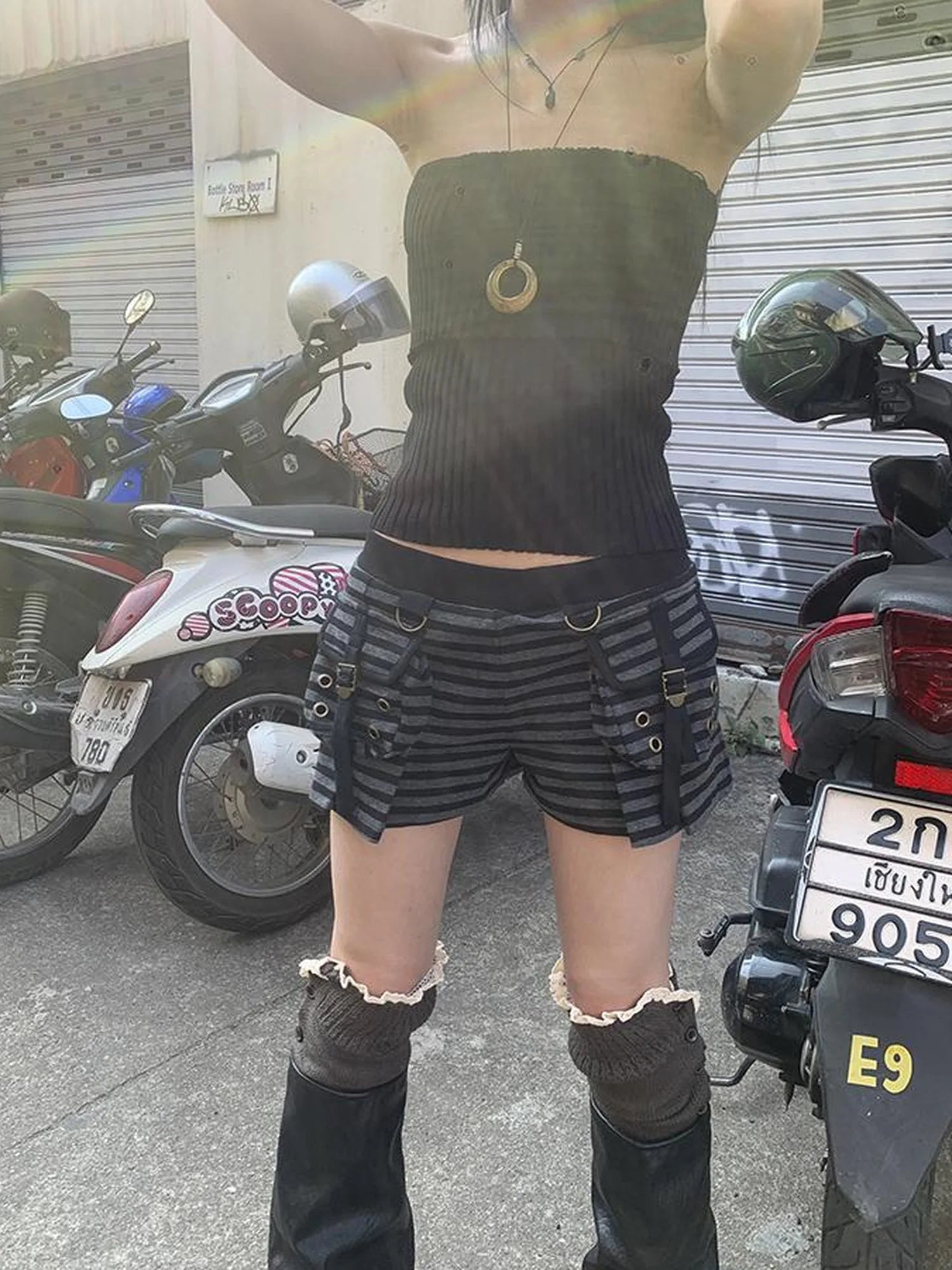 Y2K Low Waist Flap Pocket Pleated Trousers In Black Gray Stripe