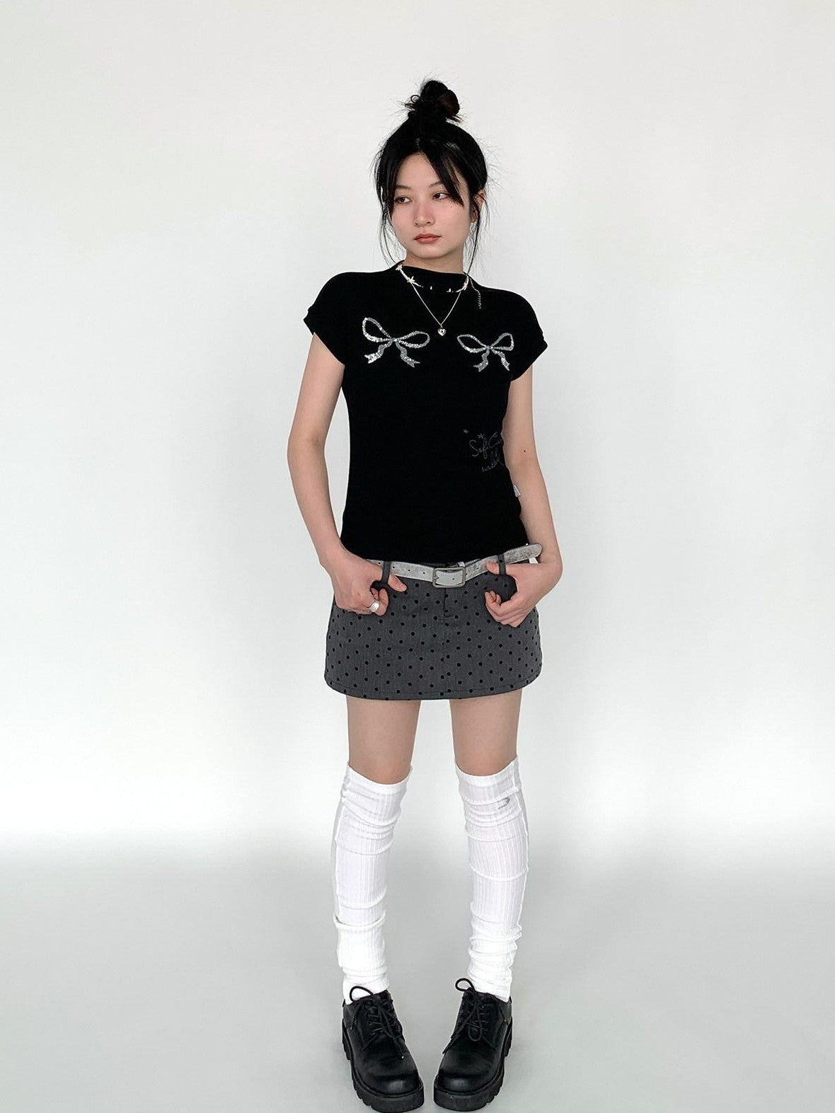 atrandom Sequin Embroidered Bow Print Mock Neck Women&