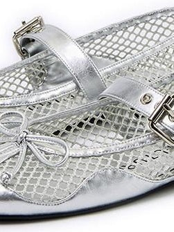 RUN TO THE FUTURE Breathable Cutout Slip On Casual Ballet Round Toe Lambskin Insole Flats