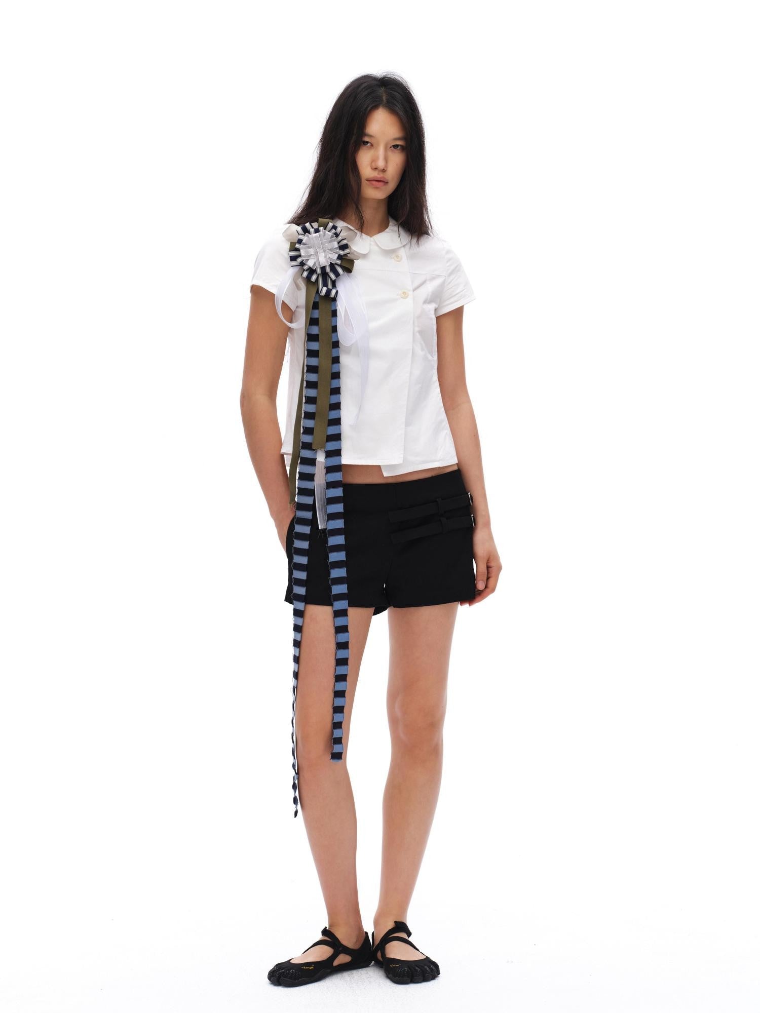 oinimi White Double Button Peter Pan Collar Slim Fit Short Sleeve Women&