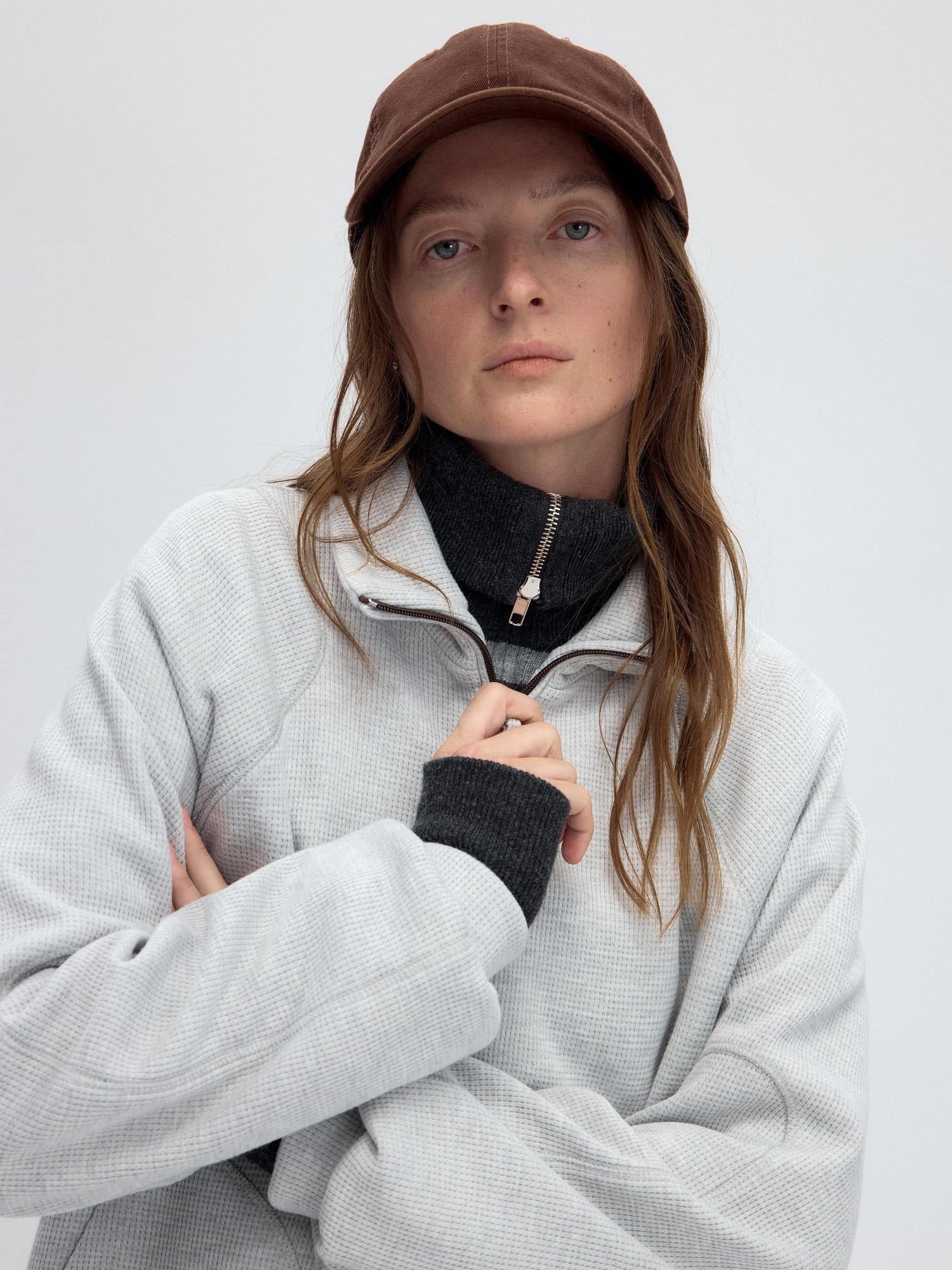 RUN TO THE FUTURE Original Design Loose Zip Collar Light Gray Unisex Poly Cotton Sweatshirts