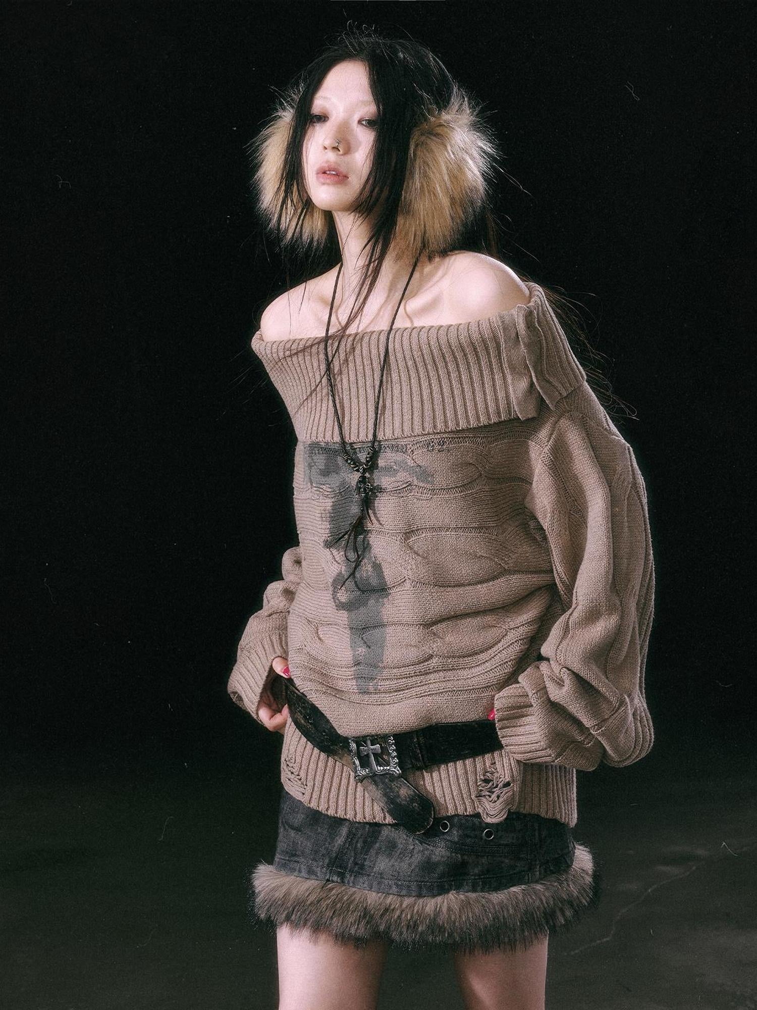 Update c Double Layer Collar Slant Shoulder Print Sweater