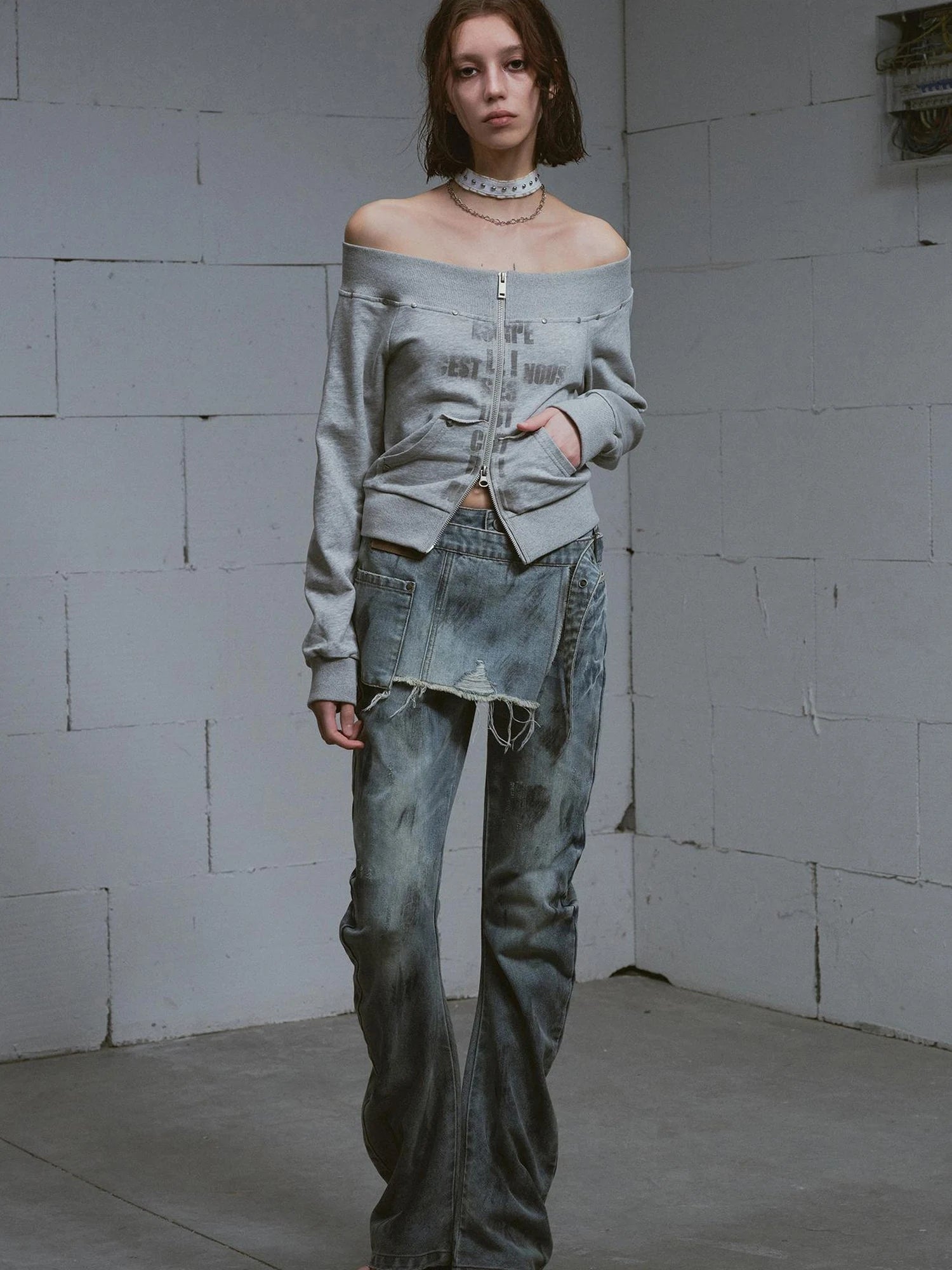 Lost Road Cut Out Print Shoulder Knit Sweatshirt