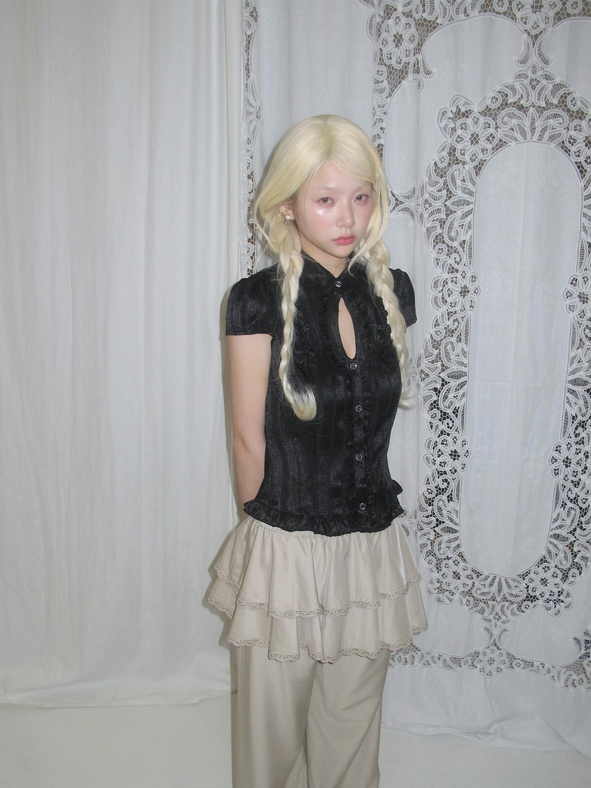 chaoschaos_Sweet_Ruffle_Stand_Collar_Straight_Fit_Polyester_Women&