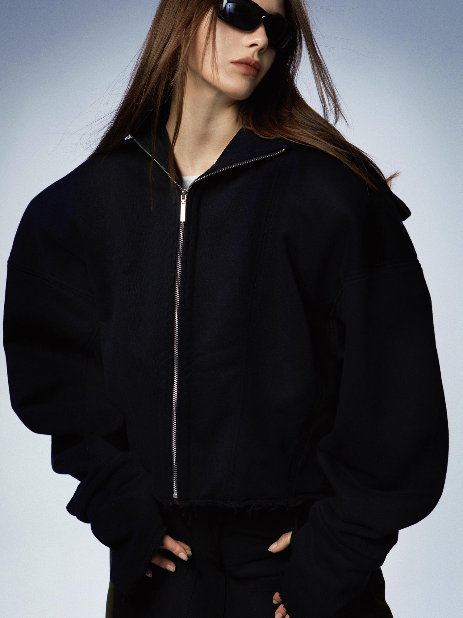 commonce.net Oversized Black Zip Hoodie With Raw Edges And Shoulder Pads