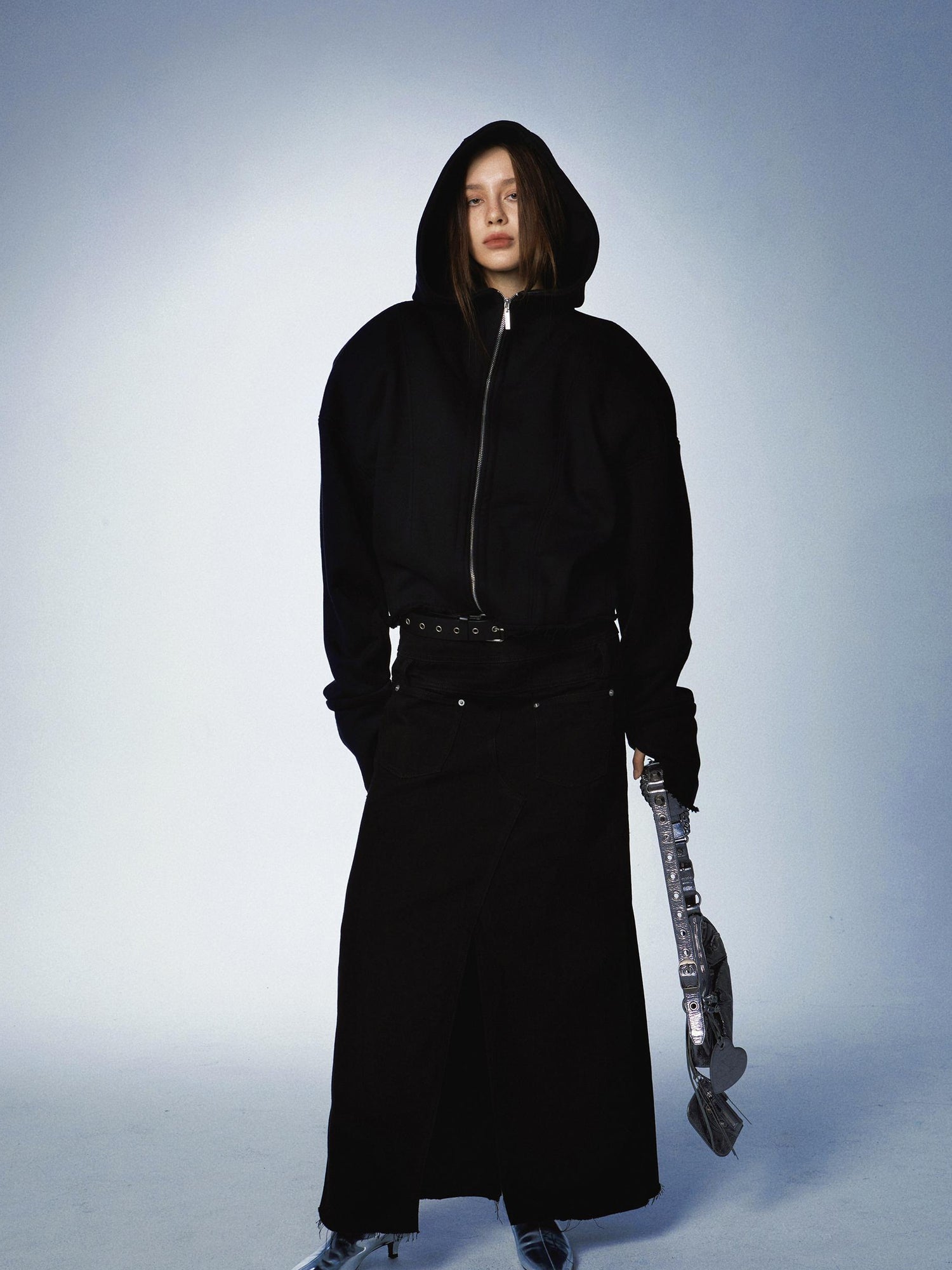 commonce.net Oversized Black Zip Hoodie With Raw Edges And Shoulder Pads