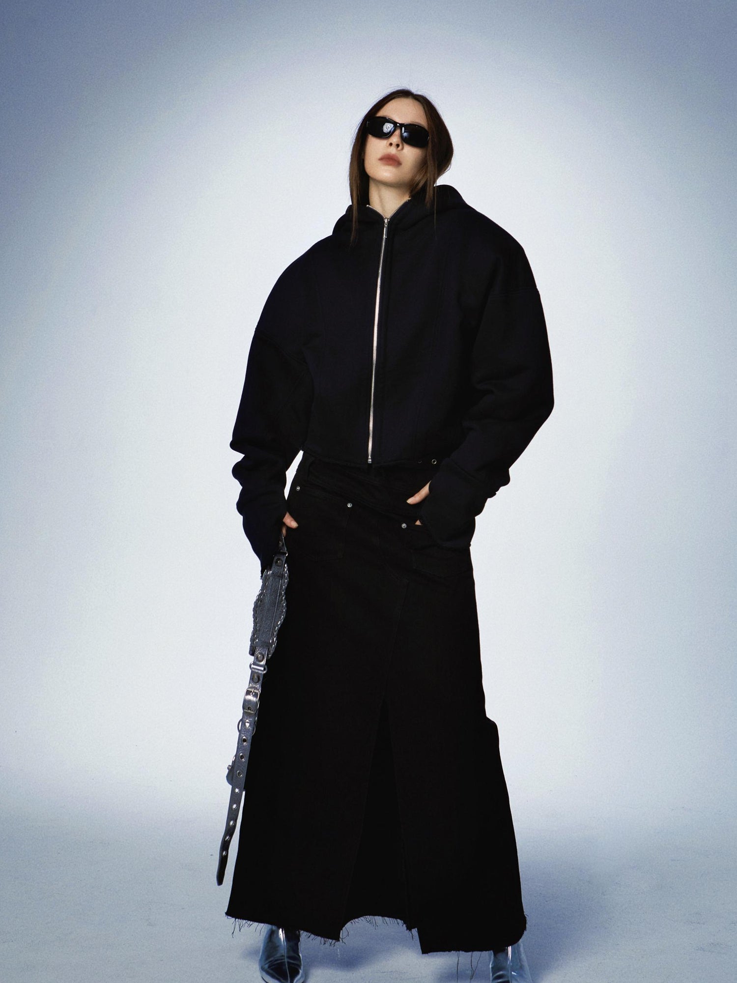 commonce.net Oversized Black Zip Hoodie With Raw Edges And Shoulder Pads