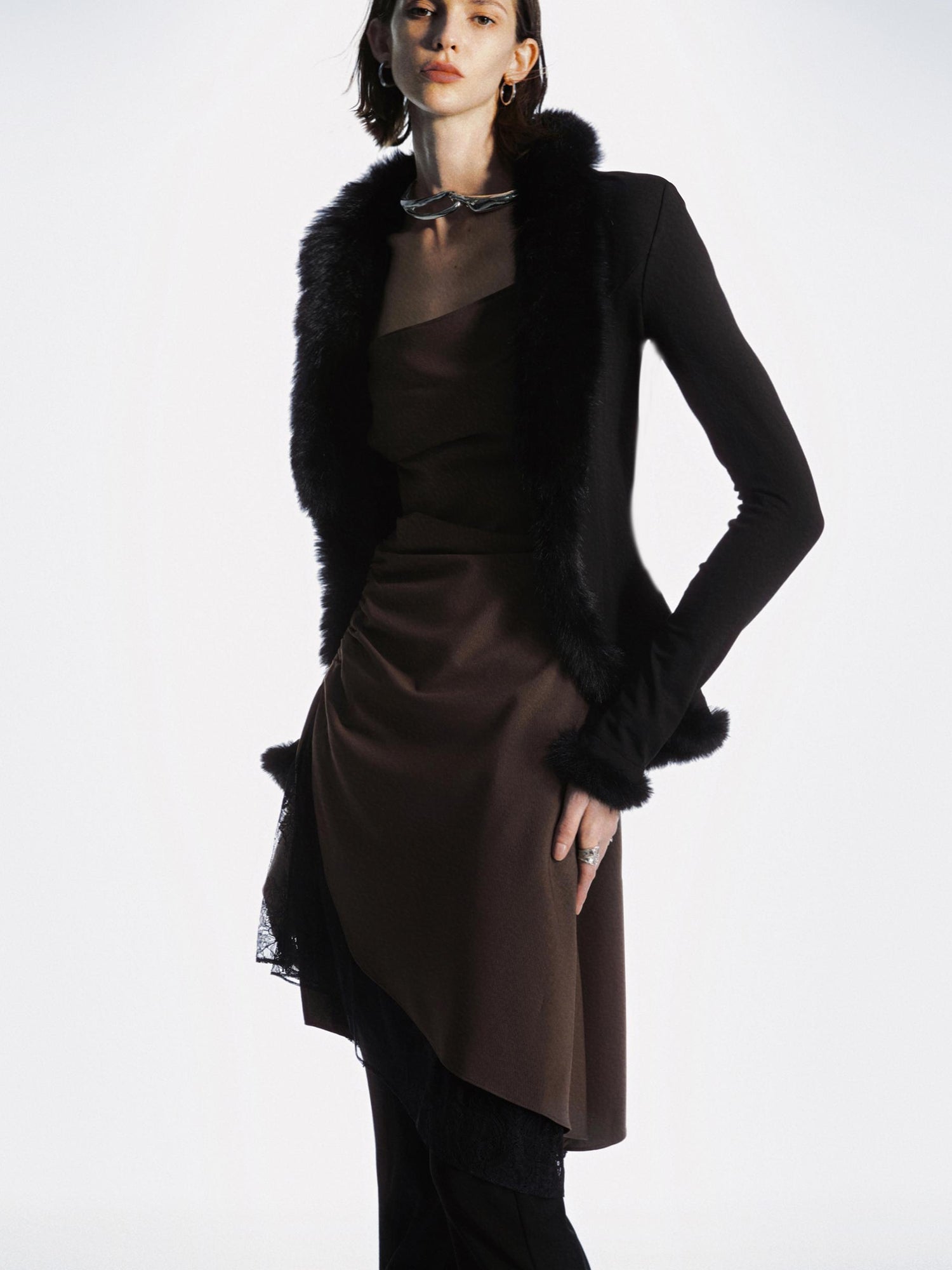 commonce net Black Fur Collar Curved Hem Knit Base Layer