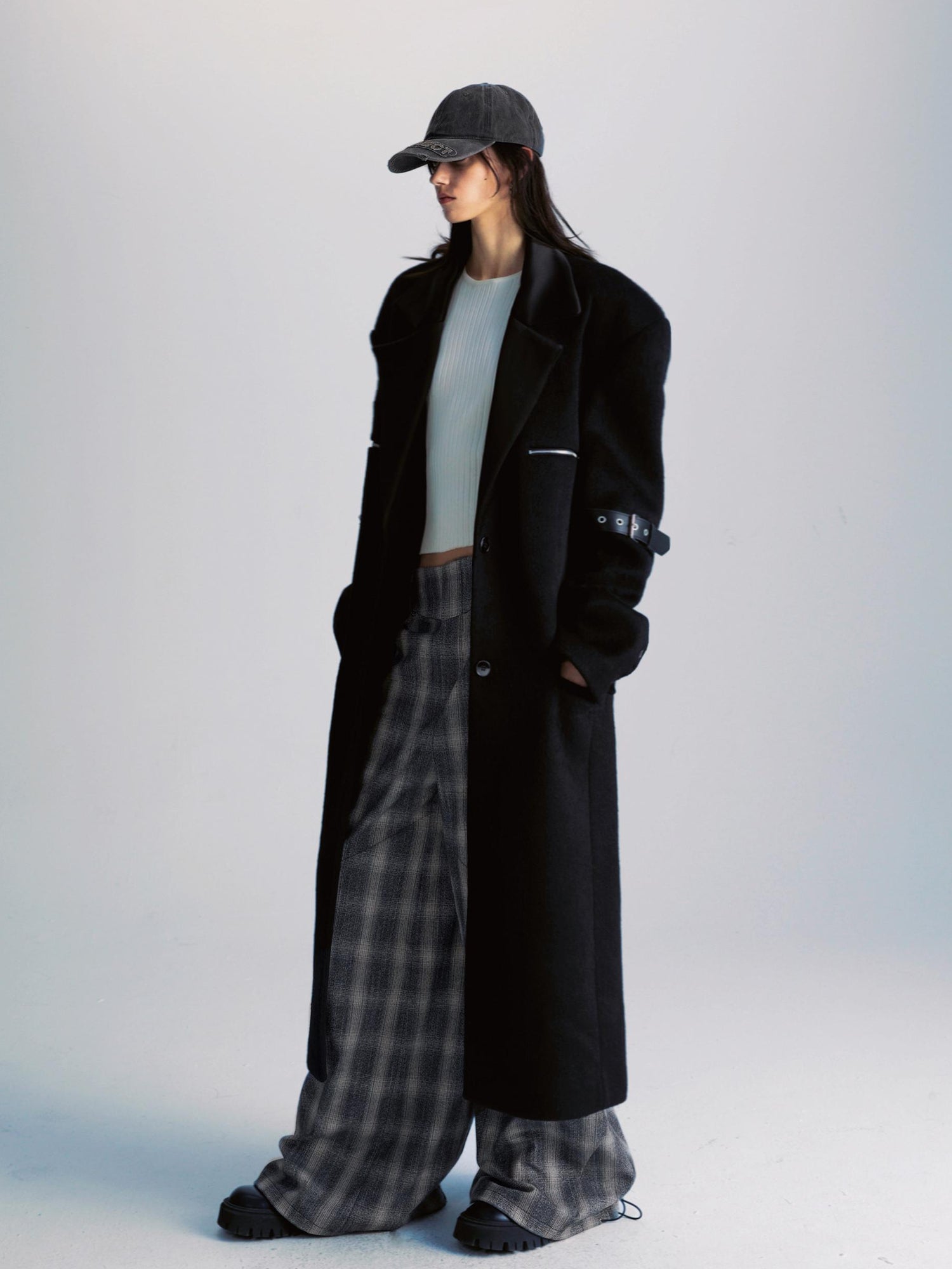 commonce net Black Patchwork Wool Blend Long Coat With Leather Sleeve Detail