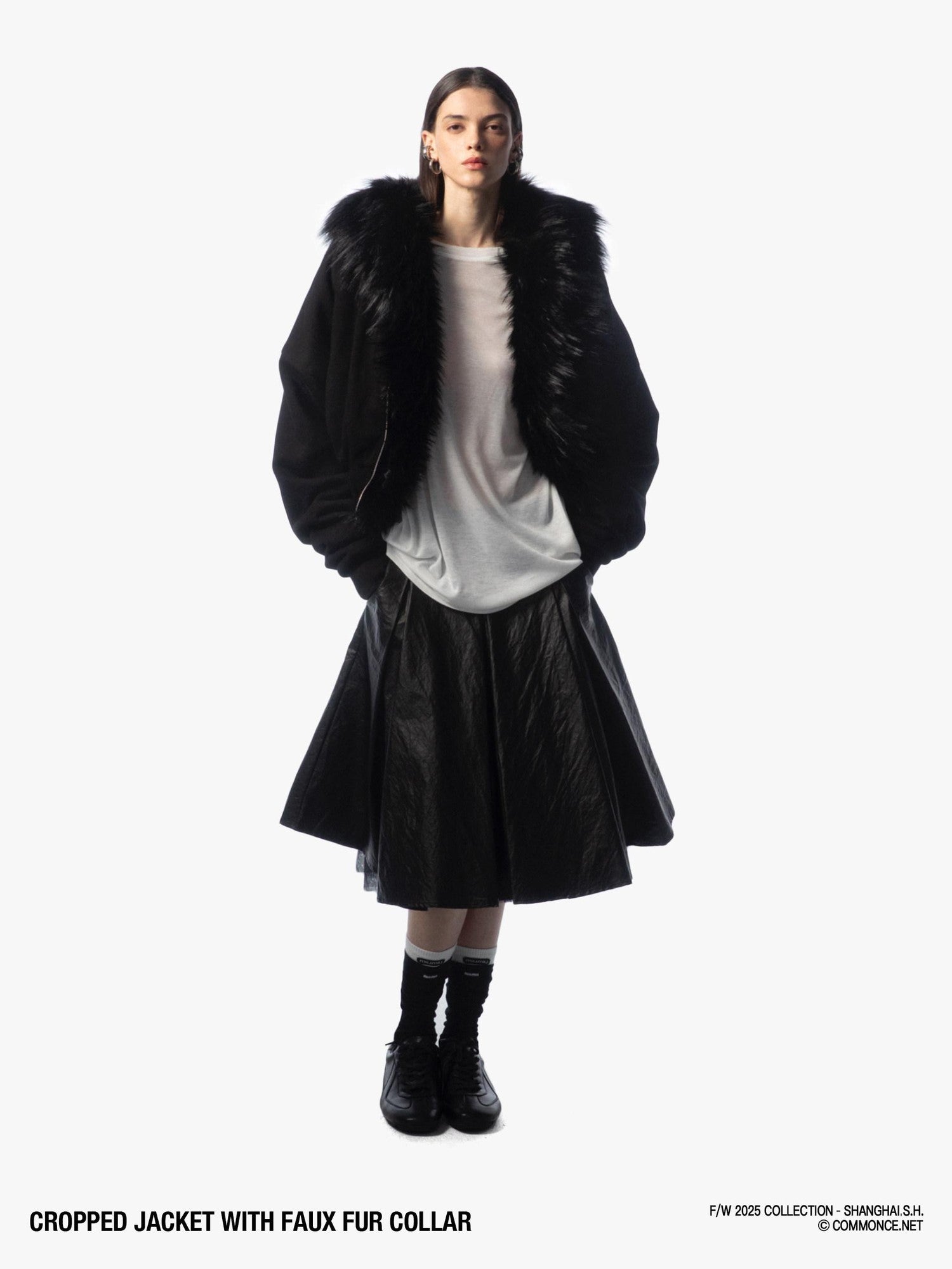 commonce net Detachable Fur Collar Fleece Lined Short Women&