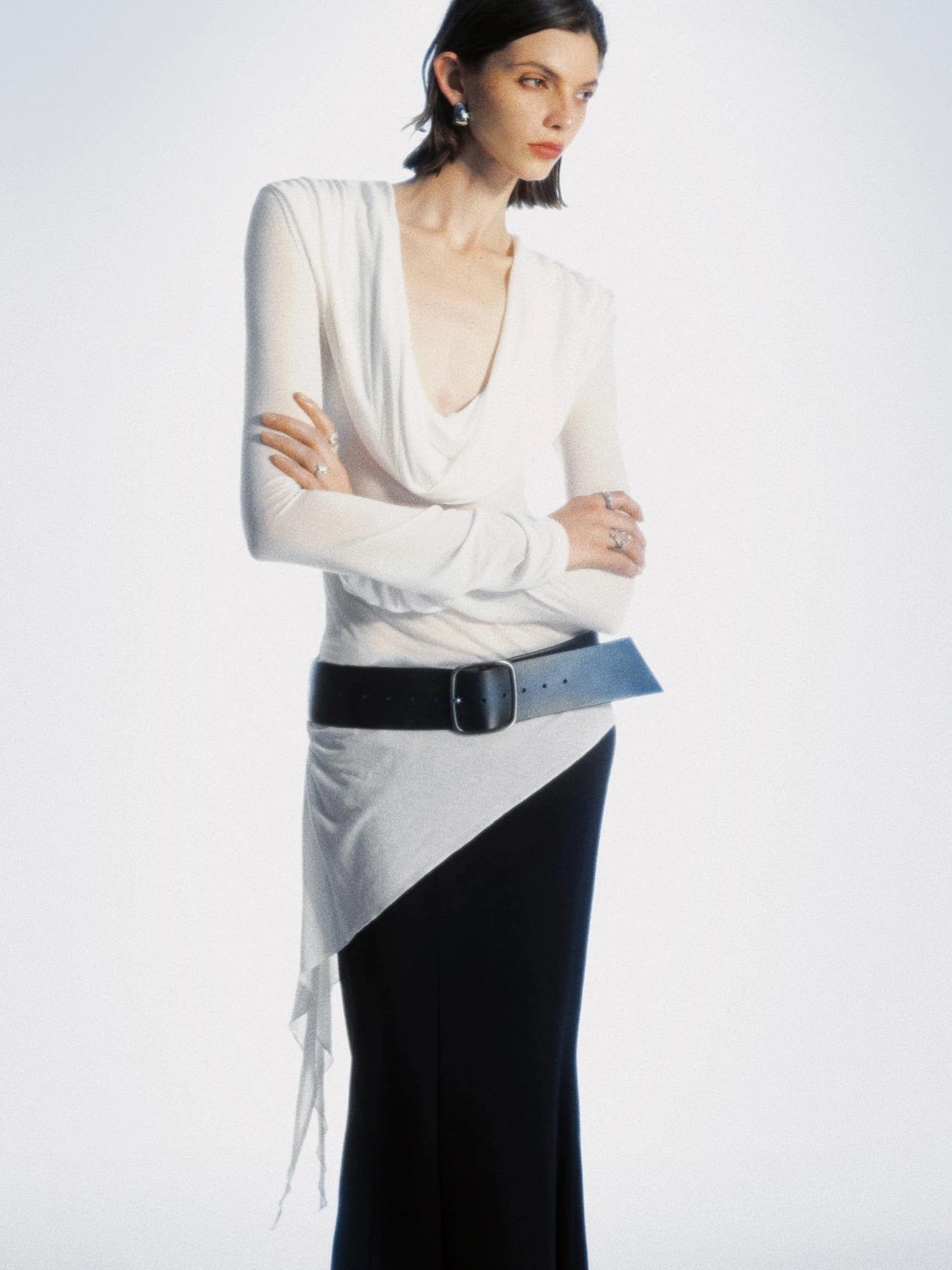 Ruched V-Neck Long Sleeve Tee