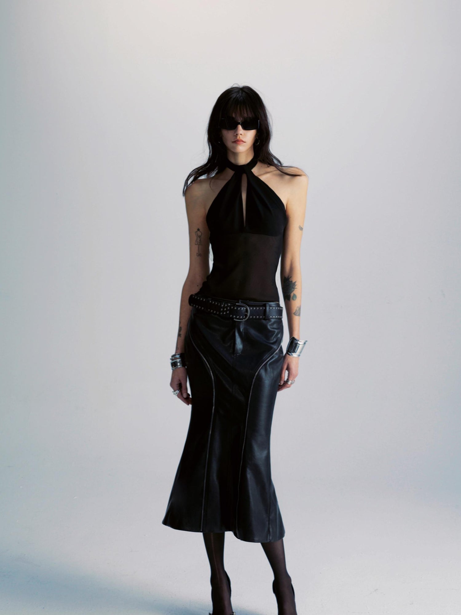 commonce net Spliced Black Backless Halter Top with Detachable Sleeves