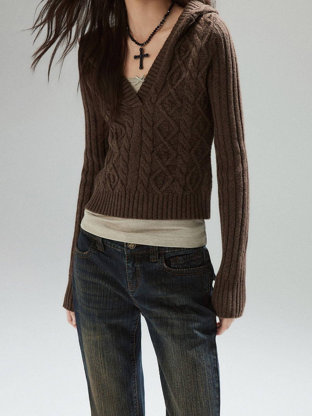 Low pixel Wool Blend V-neck Slim Pullover Two Piece Cami Set Casual Sweaters