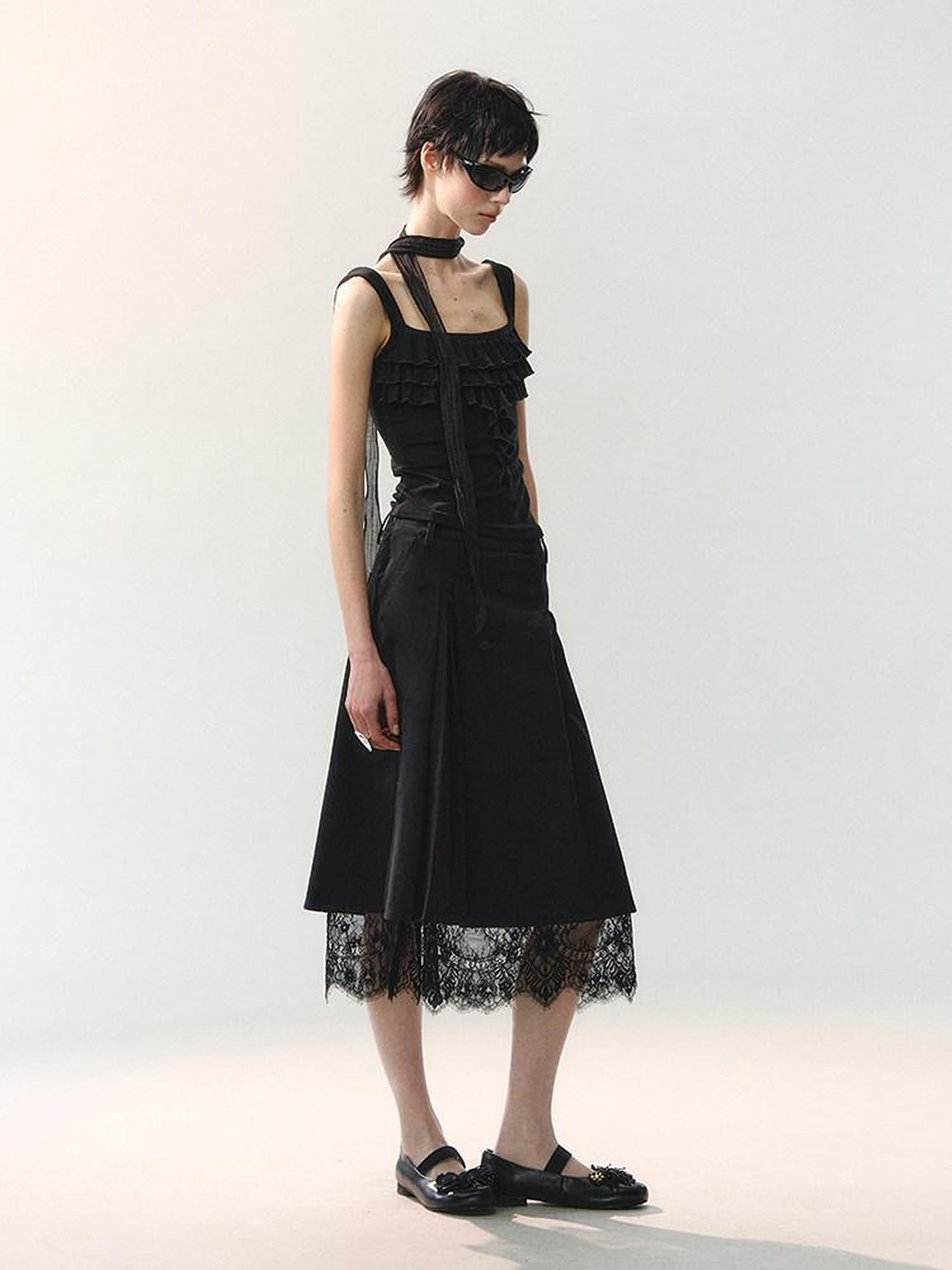 AnnoMundi Round Toe Black Floral Embellished One Strap Women&