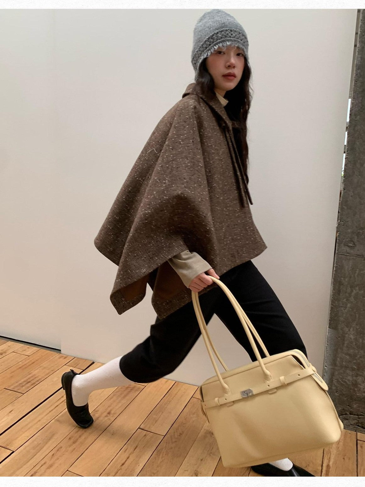 Dorydory Relaxed Asymmetrical Bow Women&