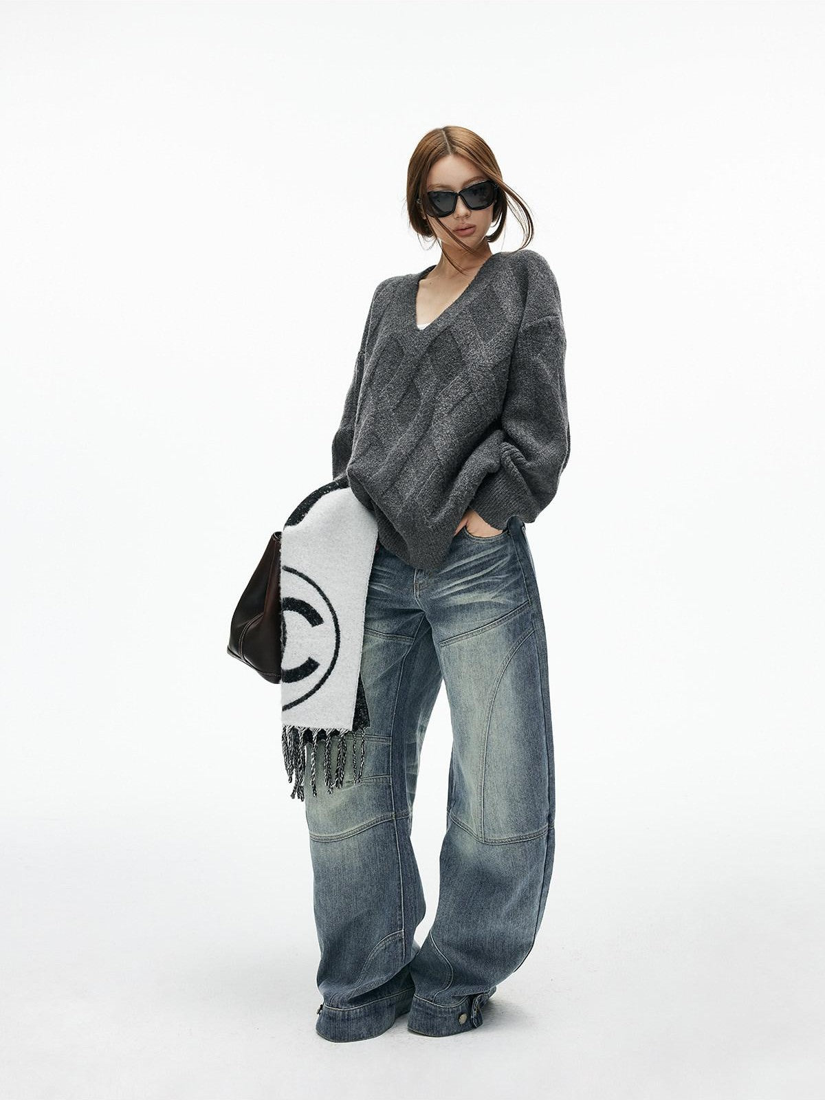 iamxiaa Diamond Cable V-neck Drop Shoulder Women&