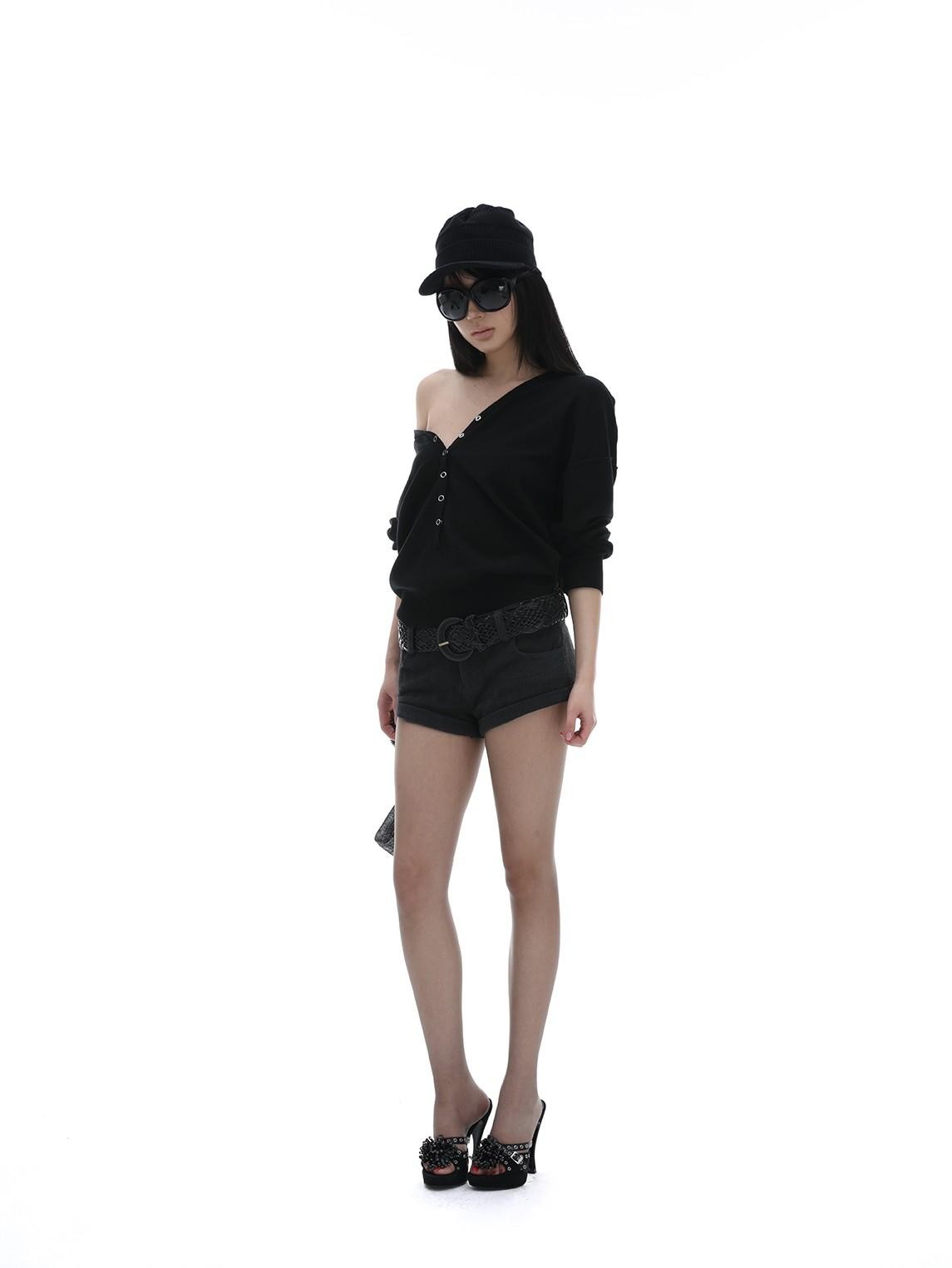 iamxiaa V-neck Henley Hidden Button One Shoulder Women&