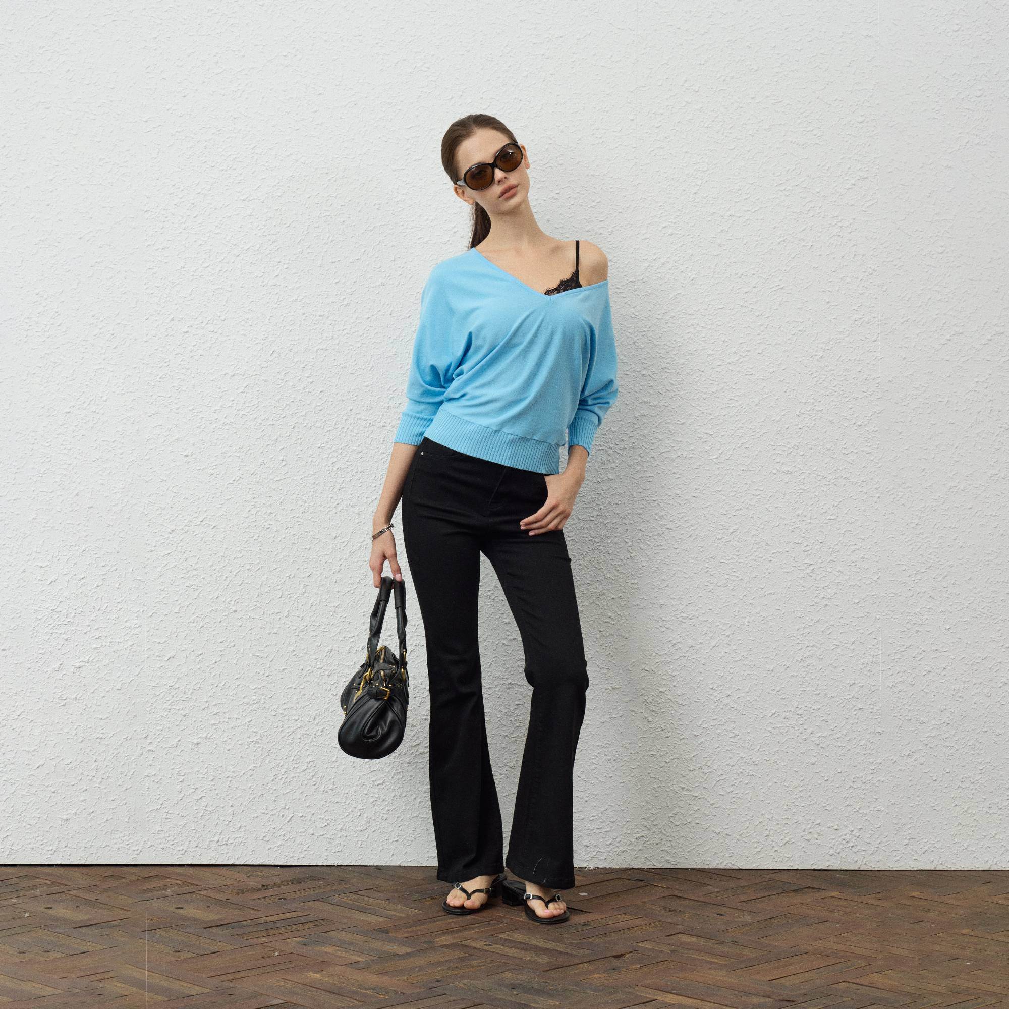 innerflow_Slouchy_Lace_V-neck_Asymmetric_Shoulder_Women&