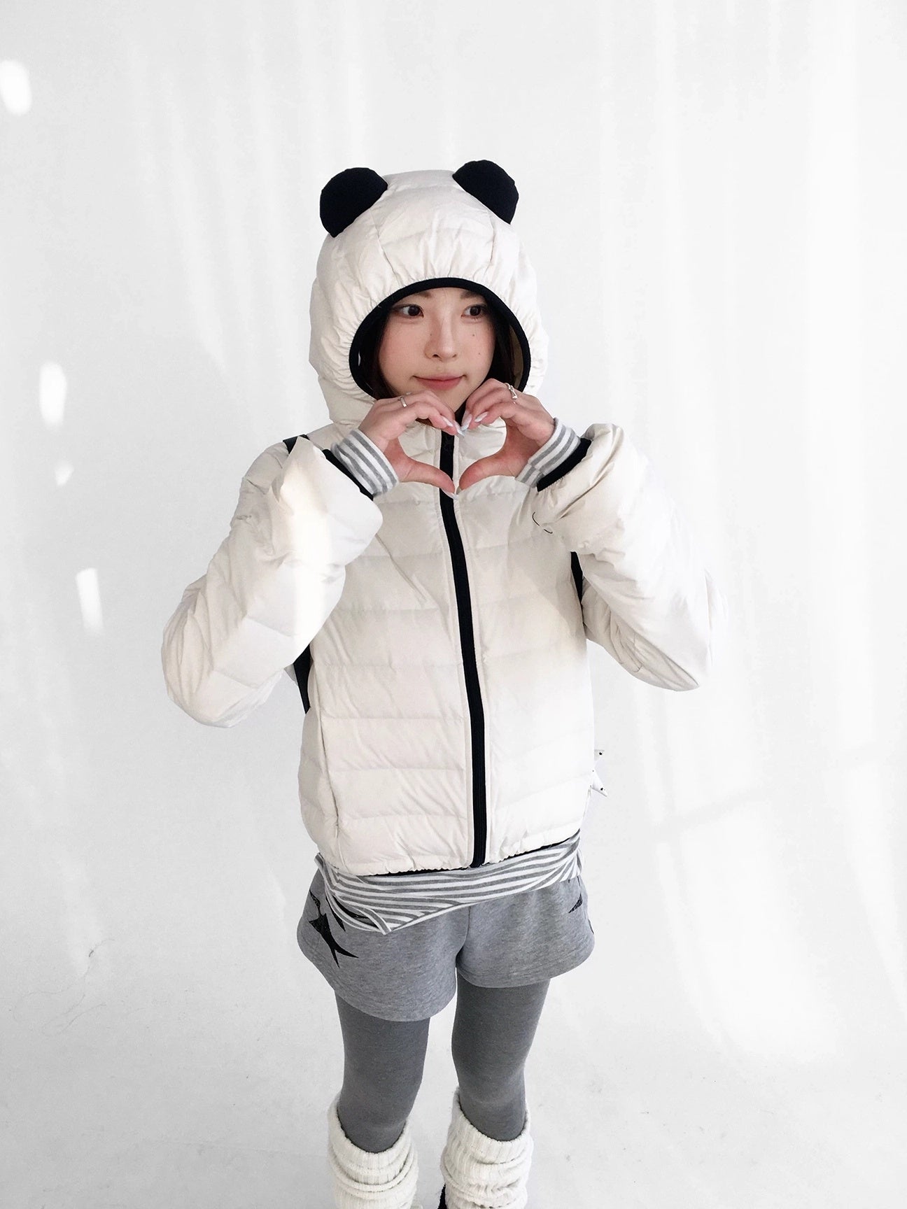 innomoood 90 Percent White Duck Down Hooded Cropped Casual Women Zip Front Down Jacket