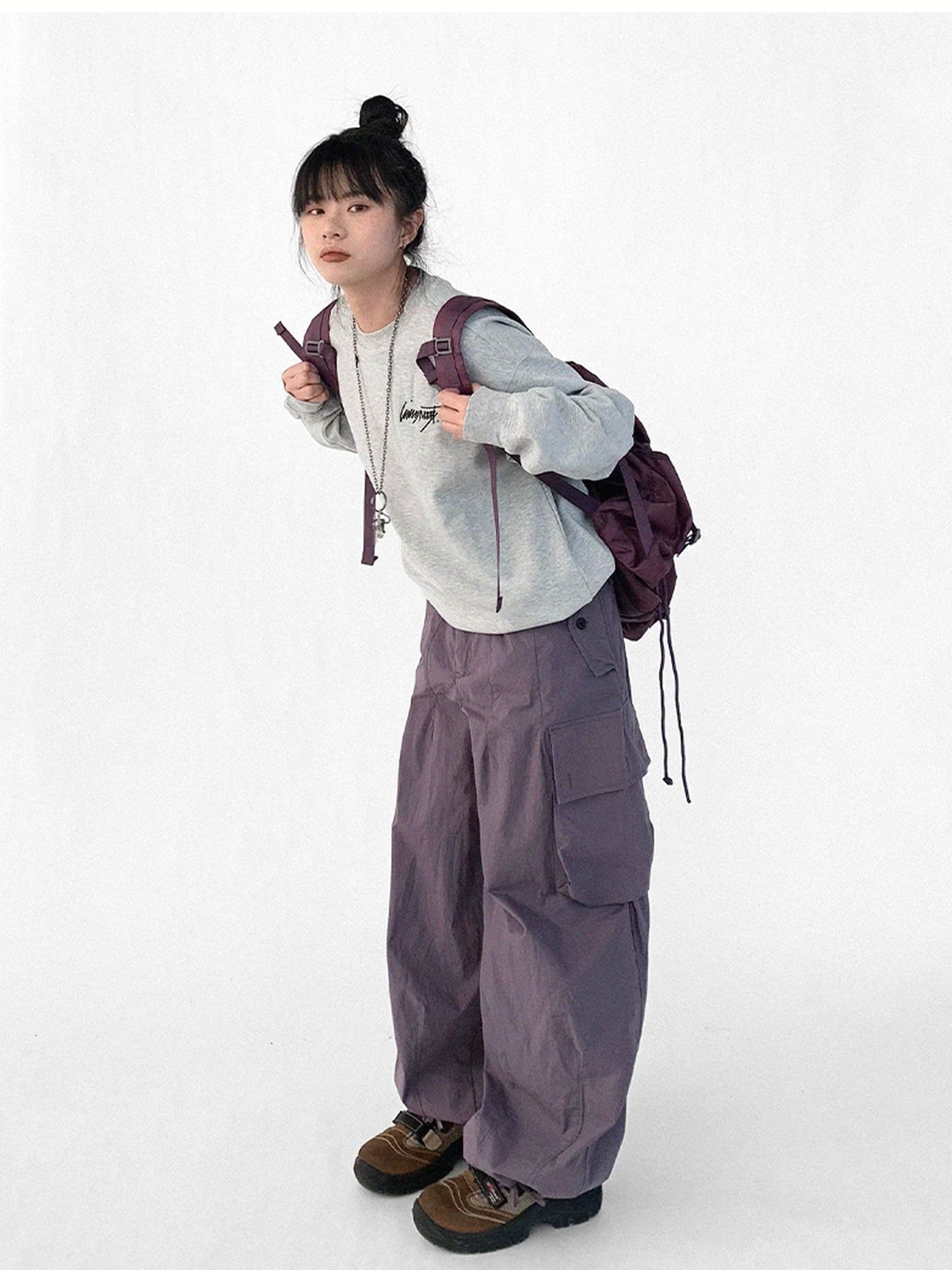 Cotton Elastic Sleeve Round Neck Embroidered Logo Sweatshirt