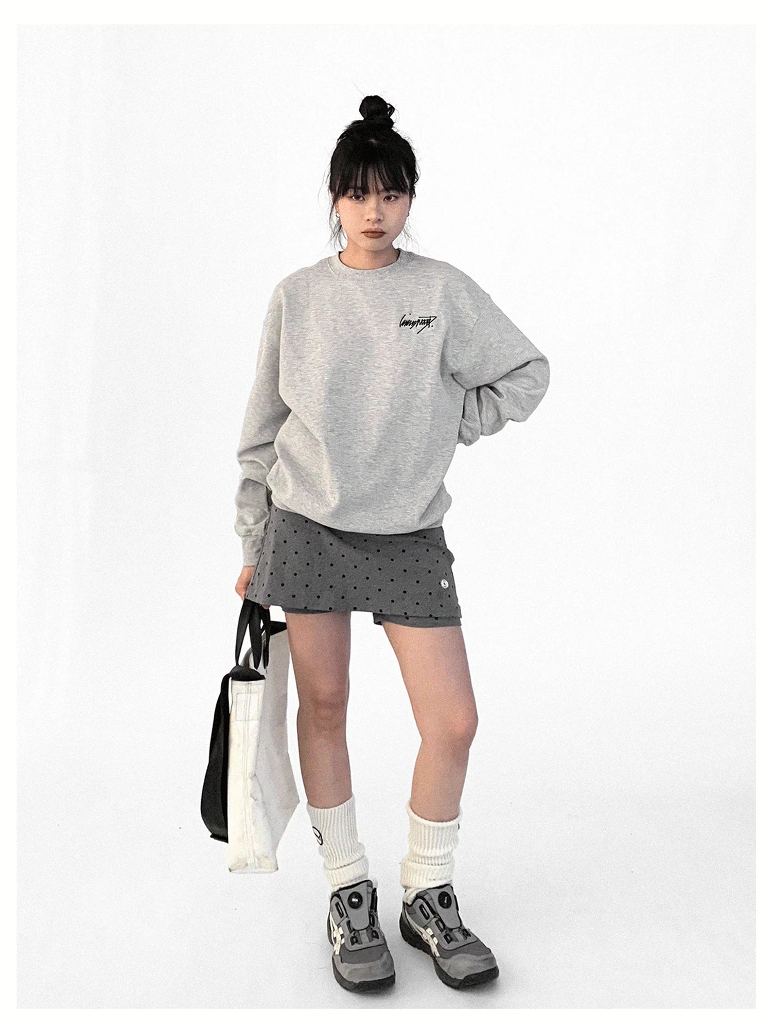 Cotton Elastic Sleeve Round Neck Embroidered Logo Sweatshirt