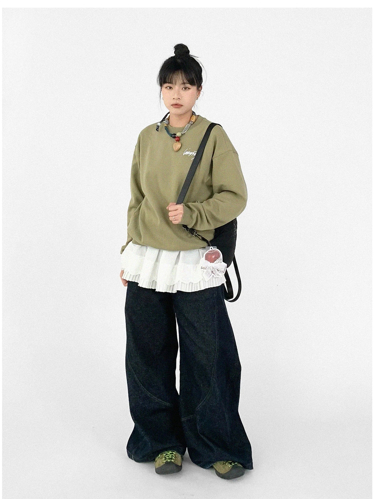 Cotton Elastic Sleeve Round Neck Embroidered Logo Sweatshirt