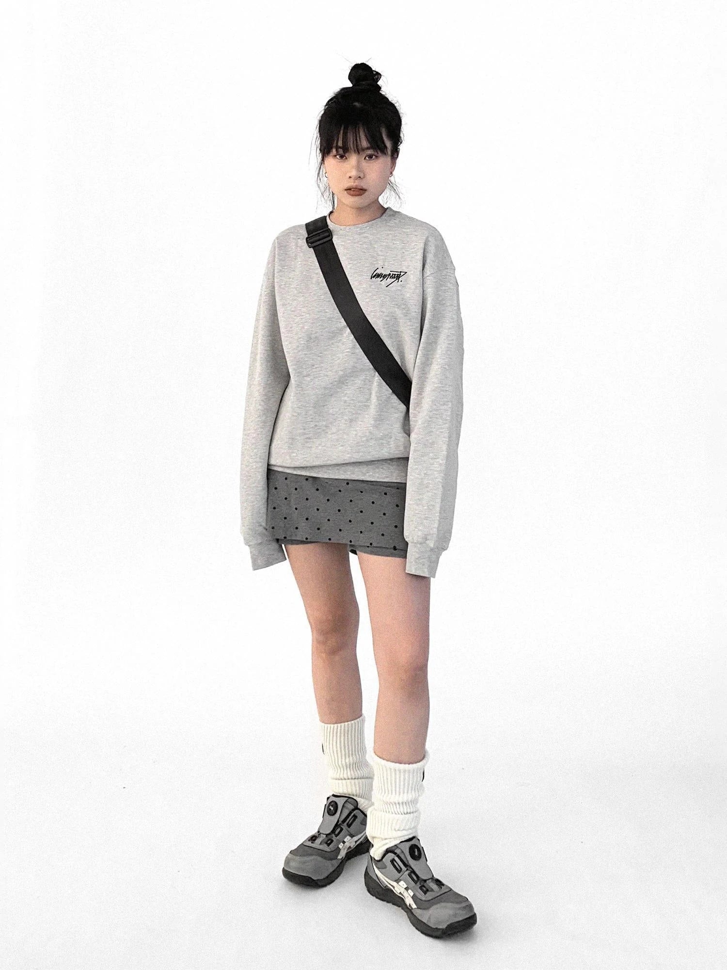 Cotton Elastic Sleeve Round Neck Embroidered Logo Sweatshirt