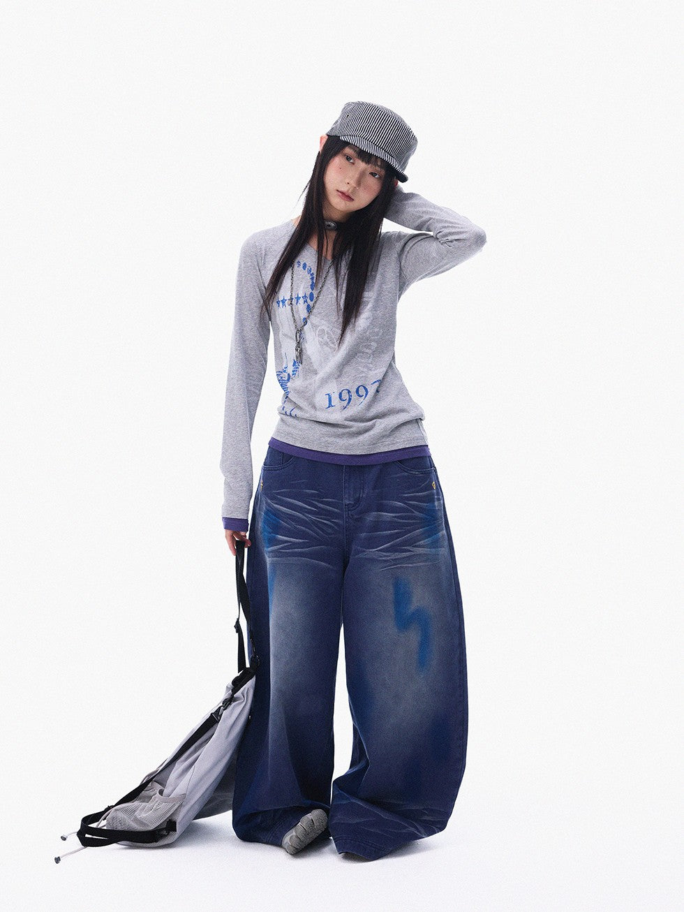 innomoood Distressed Print Colorblock V-neck Women&