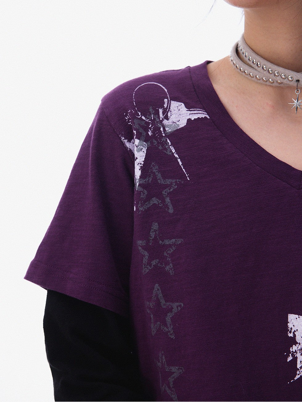 innomoood Distressed Printed Faux Layer V-neck Women&