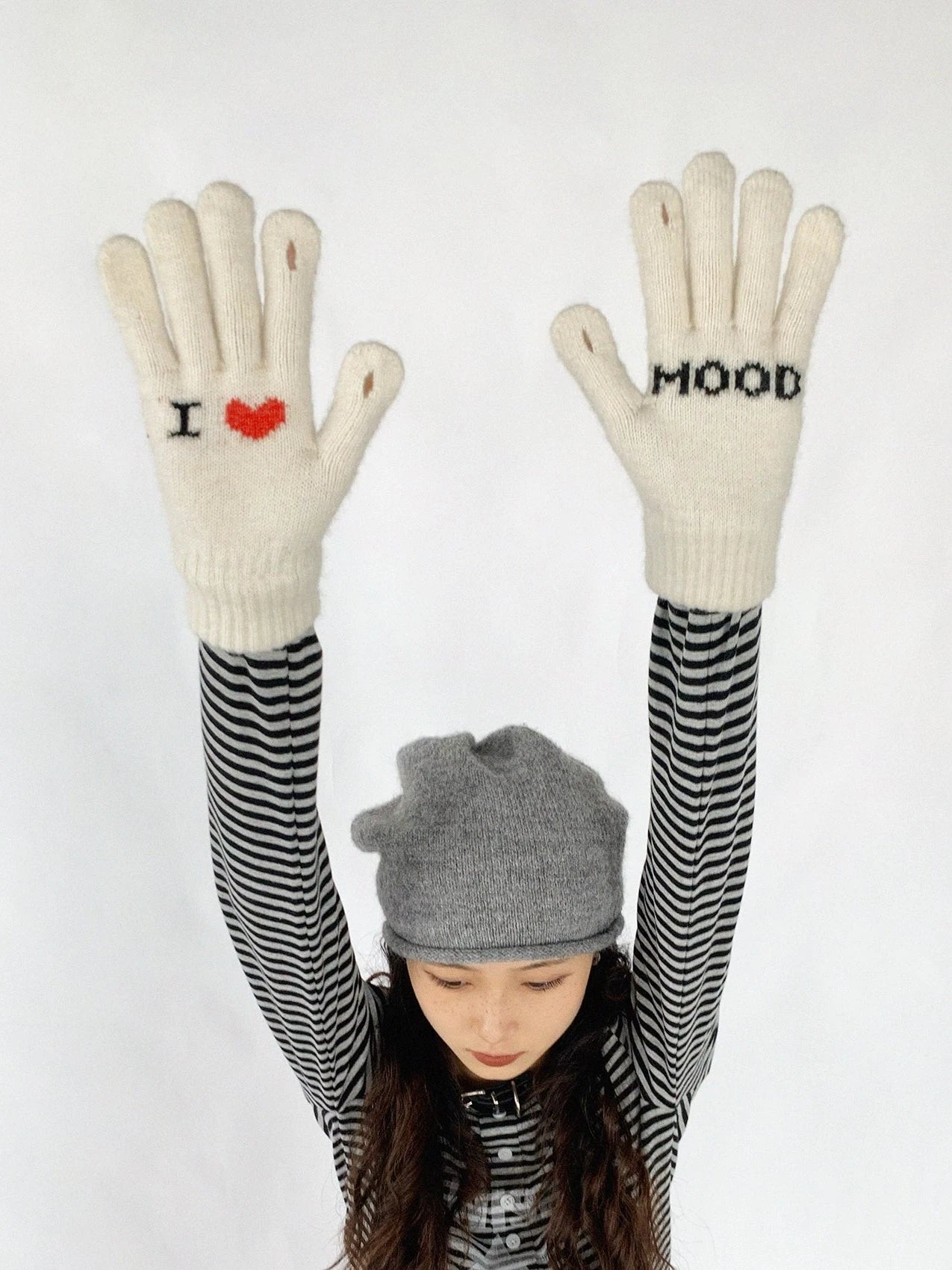 Emotional Touchscreen Wool Gloves With Heart Pattern