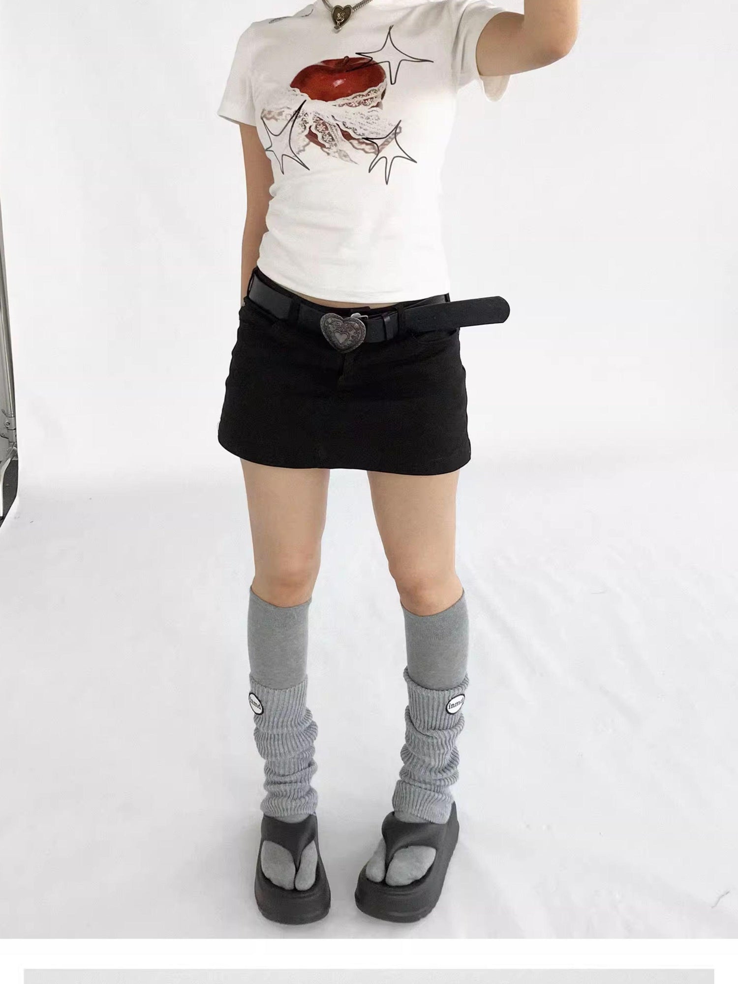 innomoood Galaxy Apple Lace Print Tee V-neck T-shirt Long Sleeve
