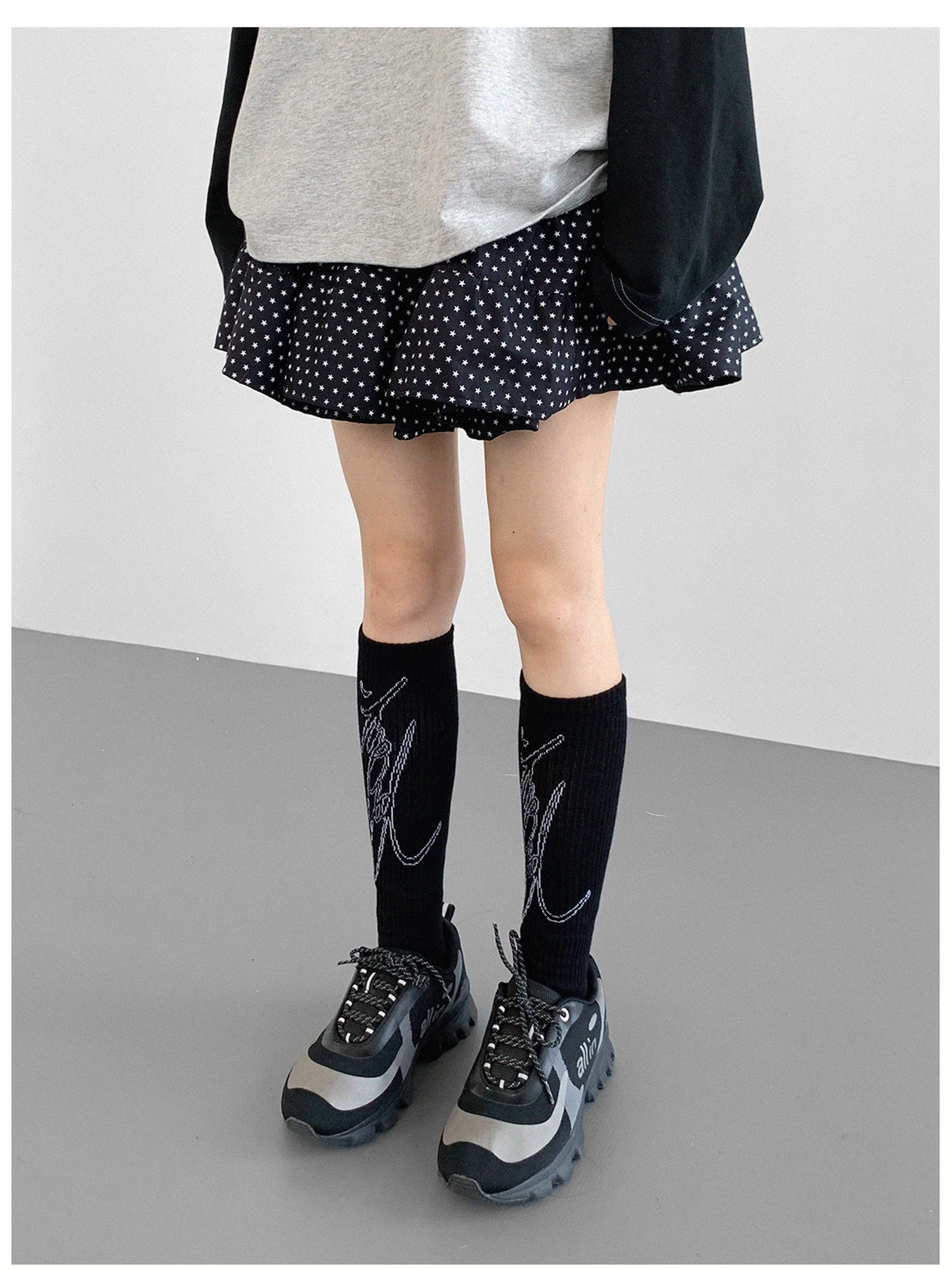 innomoood Handwritten Line Pattern Socks