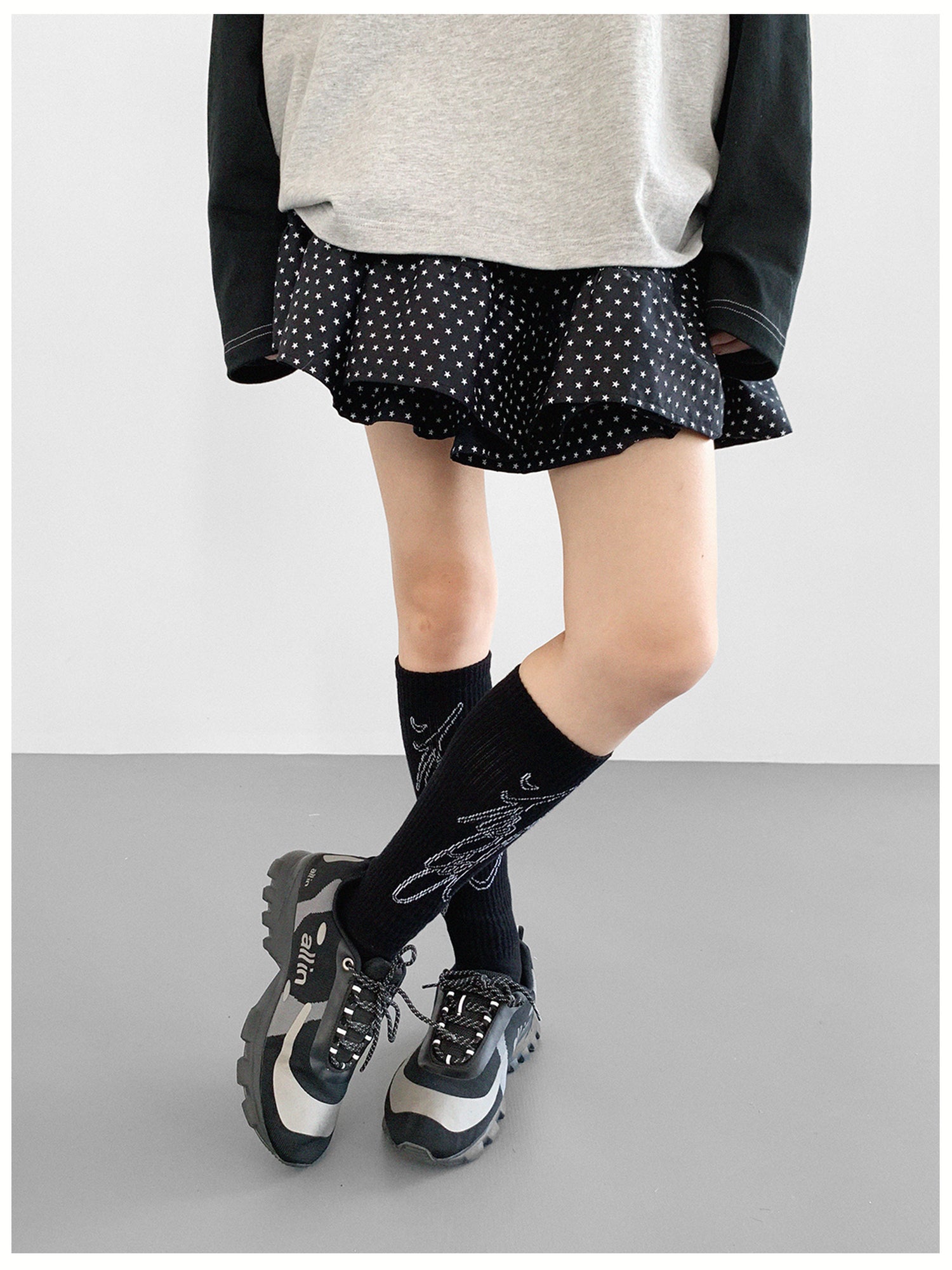 innomoood Handwritten Line Pattern Socks