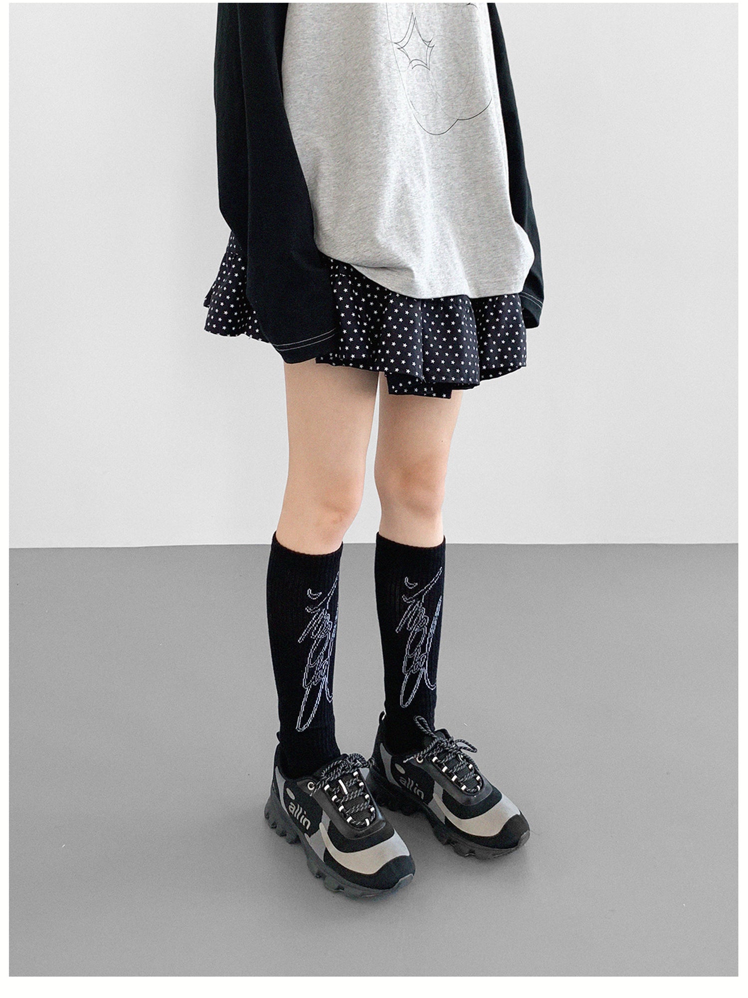 innomoood Handwritten Line Pattern Socks