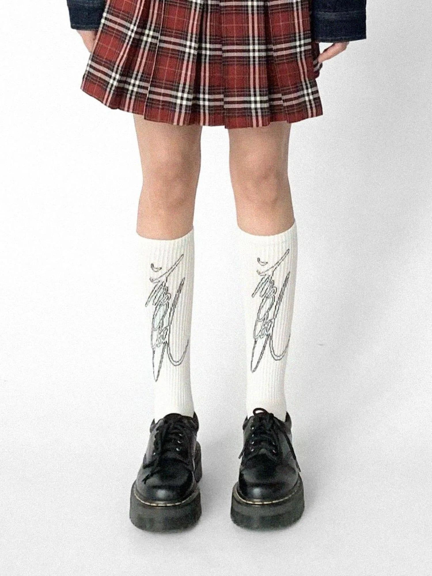 Handwritten Line Pattern Socks