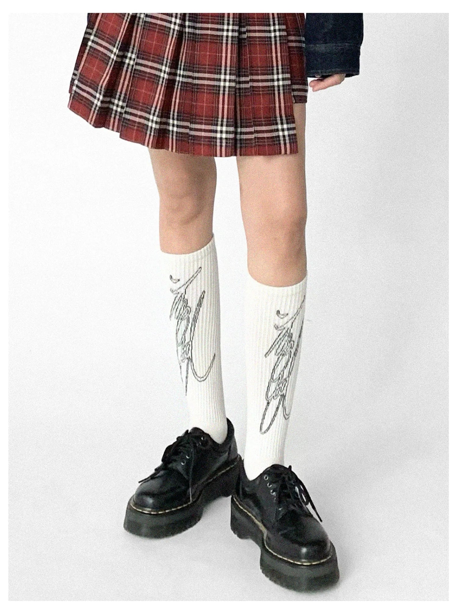 Handwritten Line Pattern Socks