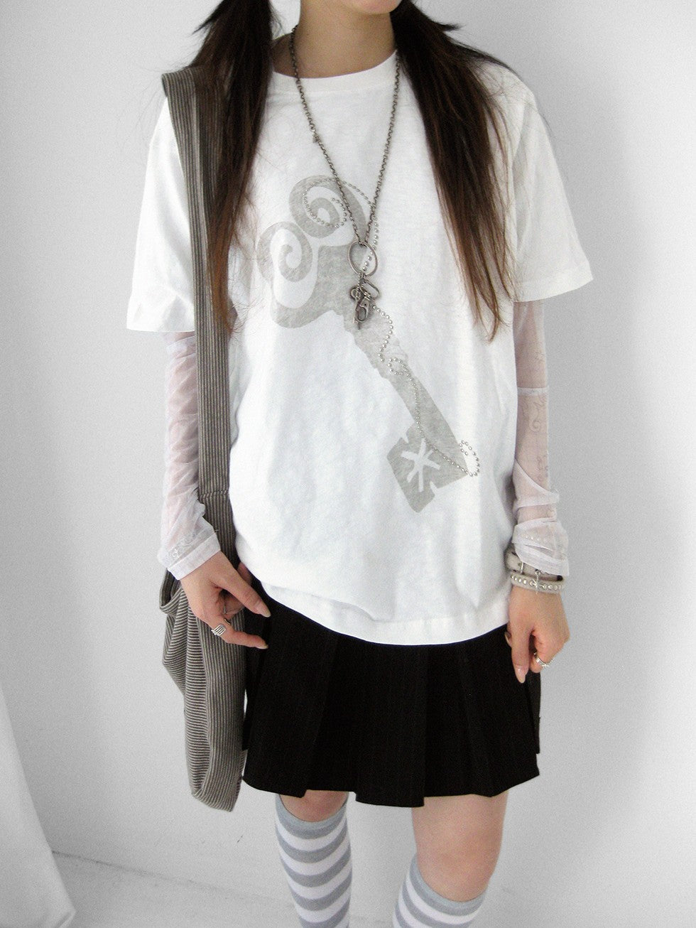 innomoood Key Print Metallic Foil Round Neck Women&