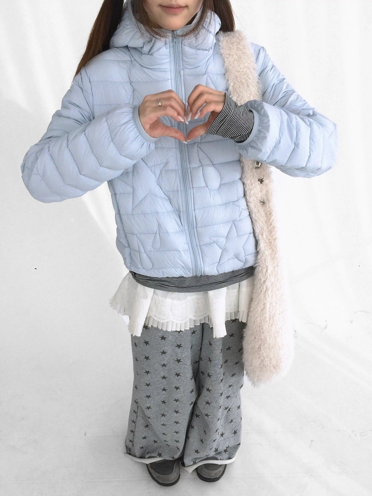 innomoood Lightweight 90 Fill White Duck Down Straight Hooded Short Women Down Jacket