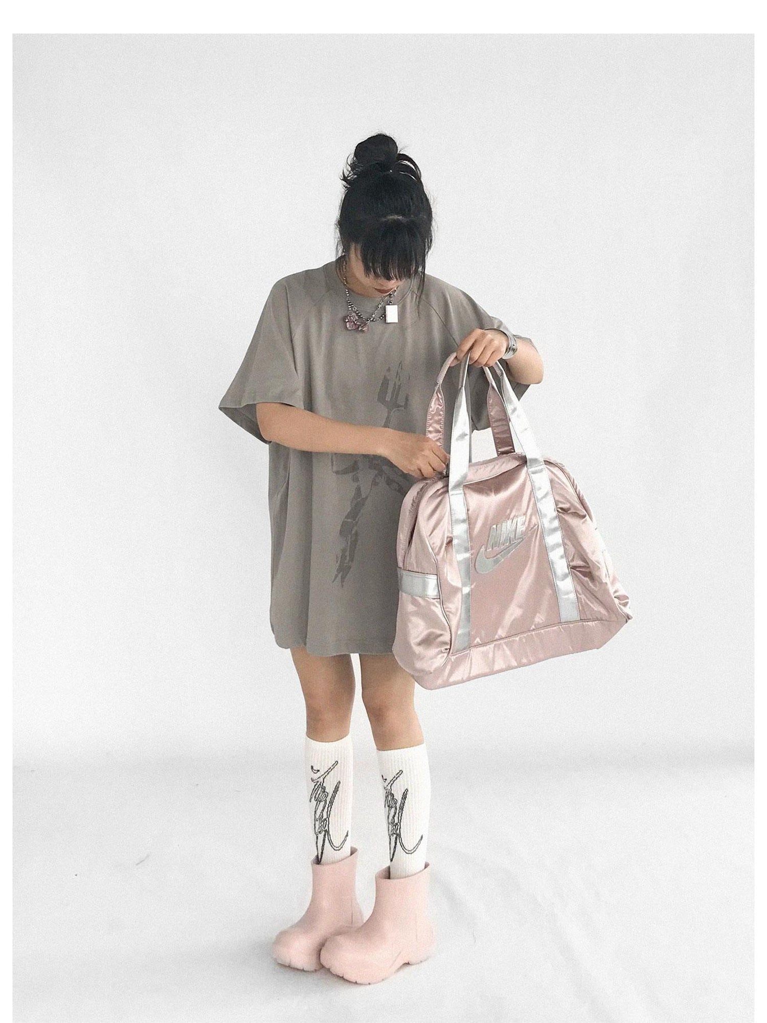 innomoood Lightweight Breathable Love Is A Gift T-Shirt