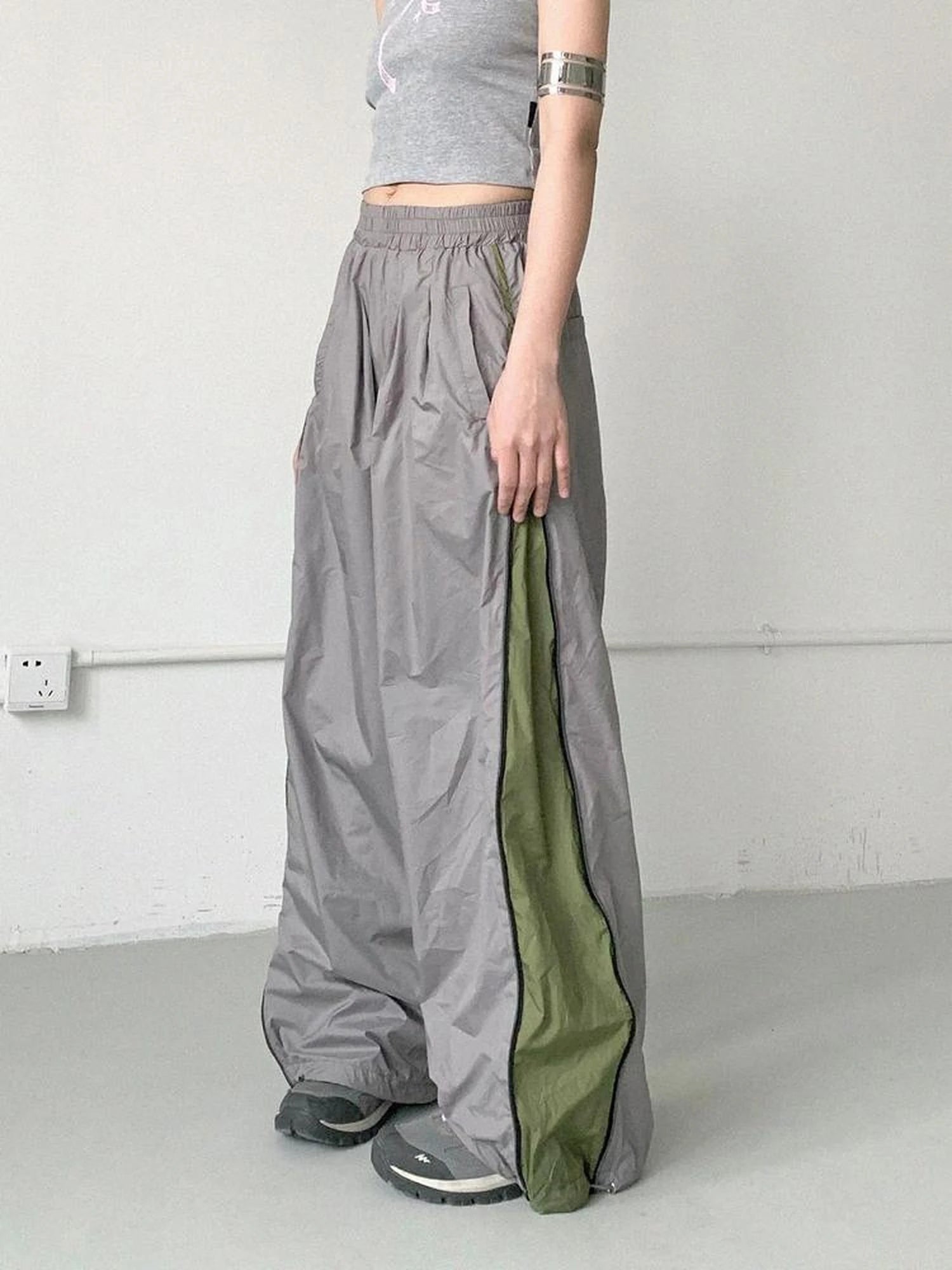 Lightweight Reflective Contrast Zip Outdoor Sports Pants