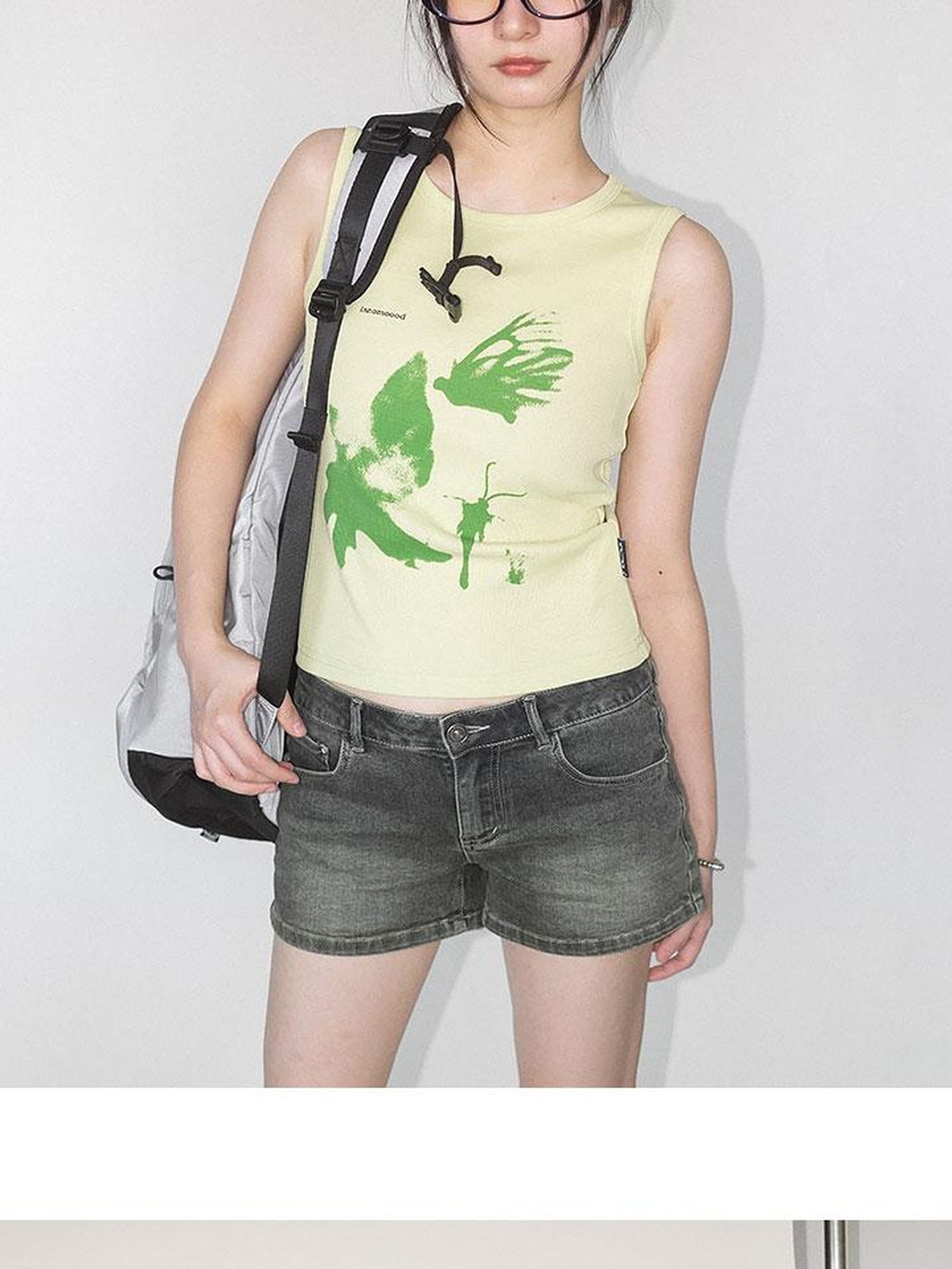 innomoood Moth Print Sleeveless Stretch Vest