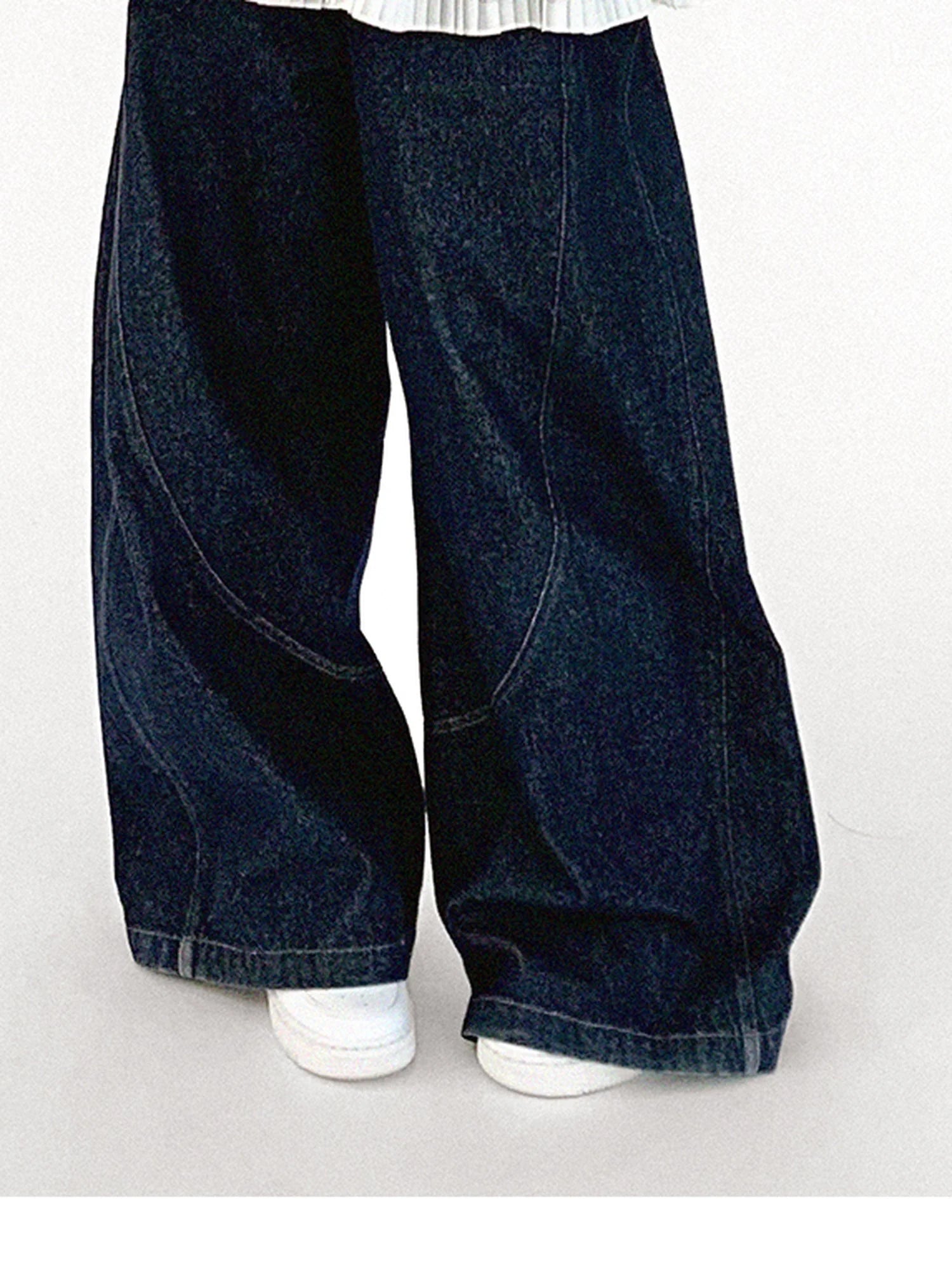 Pleated Skirt With Bear Embroidery And Dot Mesh Overlay