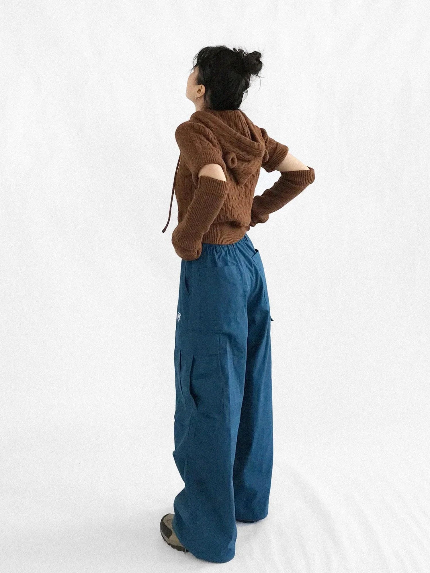 Short Sleeve Wool Sweater With Detachable Long Sleeve Cuffs