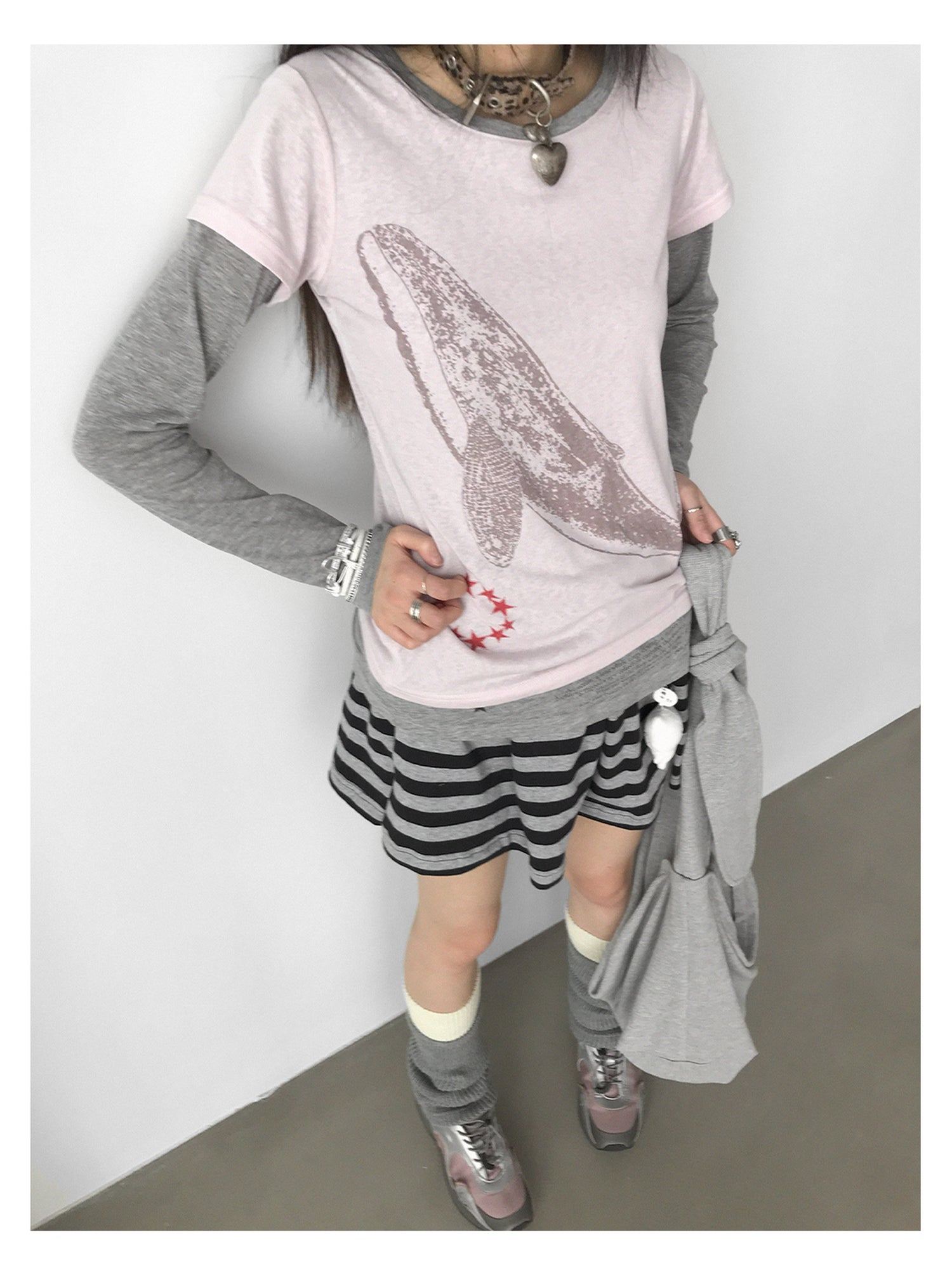 innomoood Silent Whale Embroidered Print Tee Retro Color Block Design