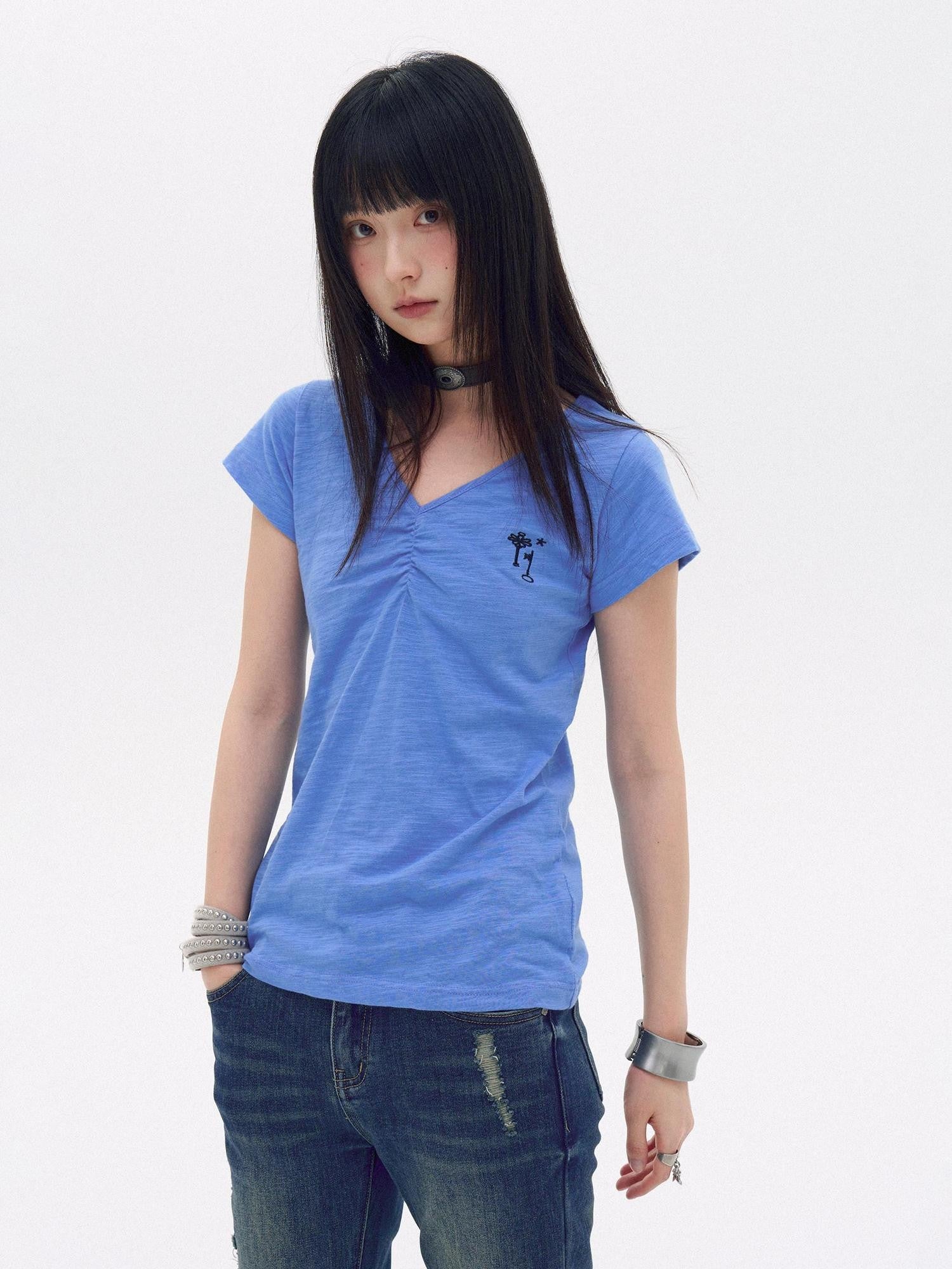 innomoood Solid Ruched Embroidered Key V-neck Women&