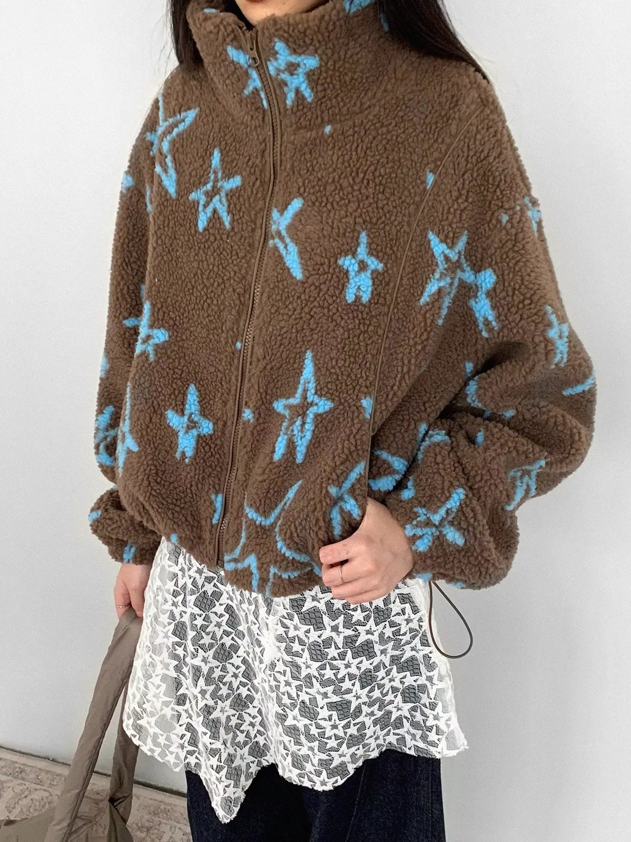 Star Embroidered Collar Scarf Shearling Cropped Jacket