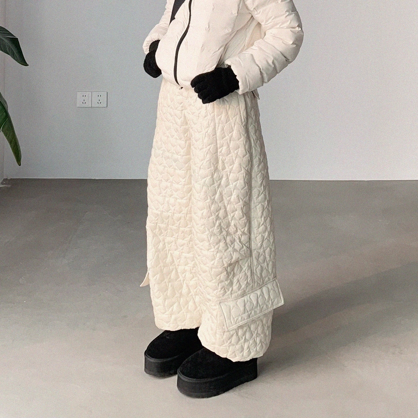 innomoood_Star_Embroidered_Quilted_Cargo_Pants_MISSTT